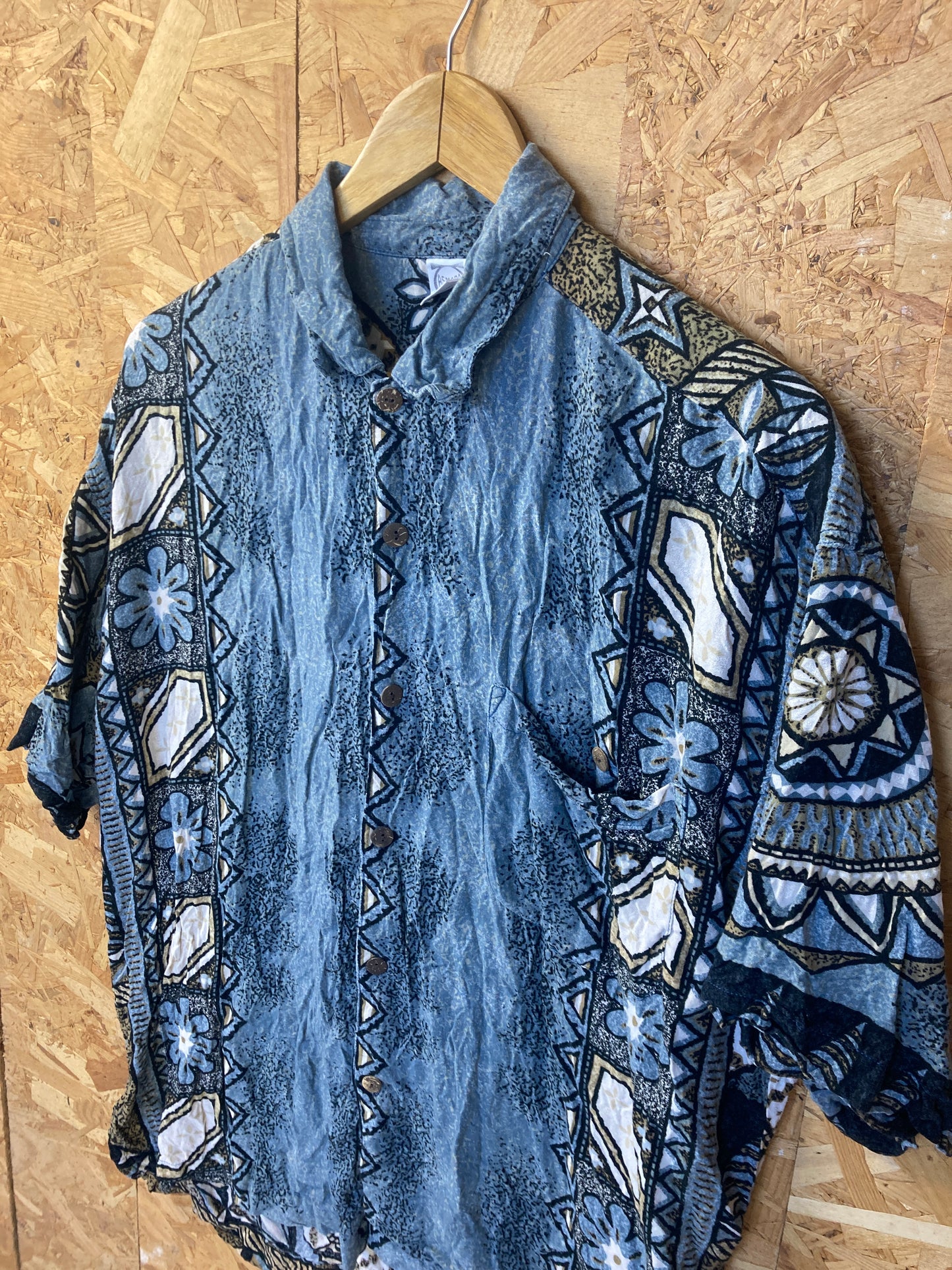 Vintage 90s blue white ethnic tribal pattern Hawaiian shirt size large