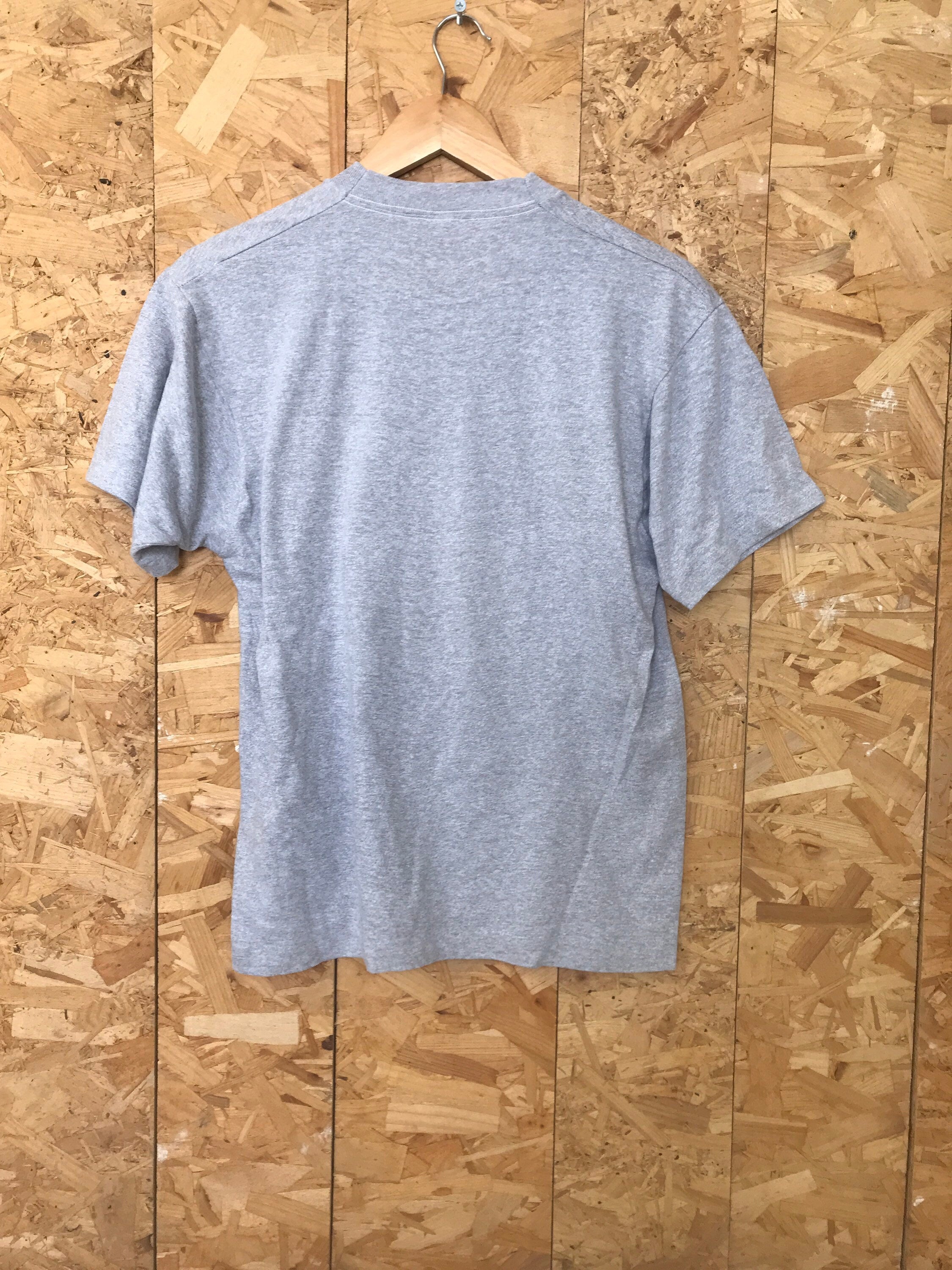 Vintage 90s USA college Danbury Football souvenir grey sports PE t-shirt  size medium