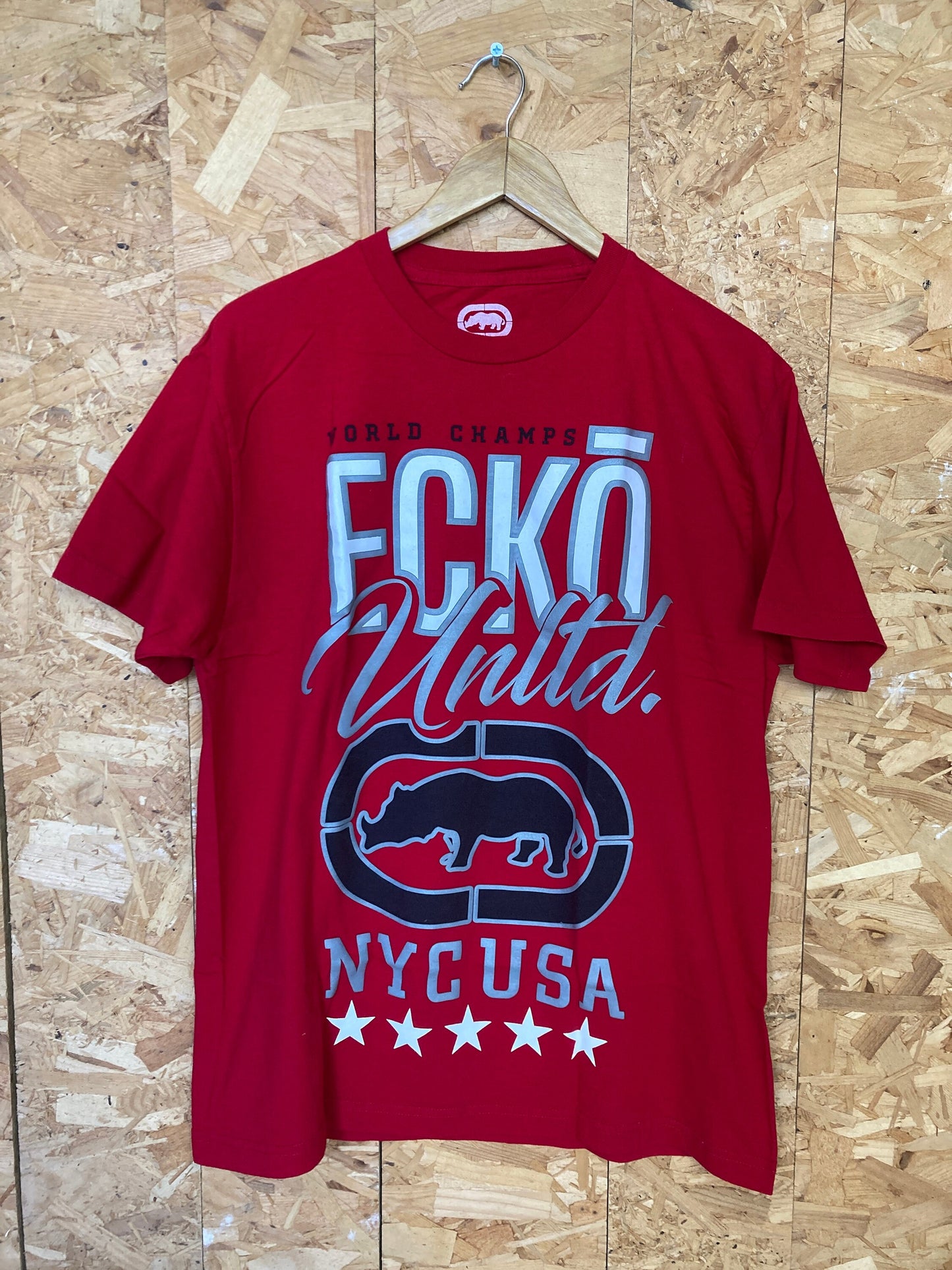 Vintage Y2K Ecko Unltd spell out black grey on red heavyweight t-shirt size large