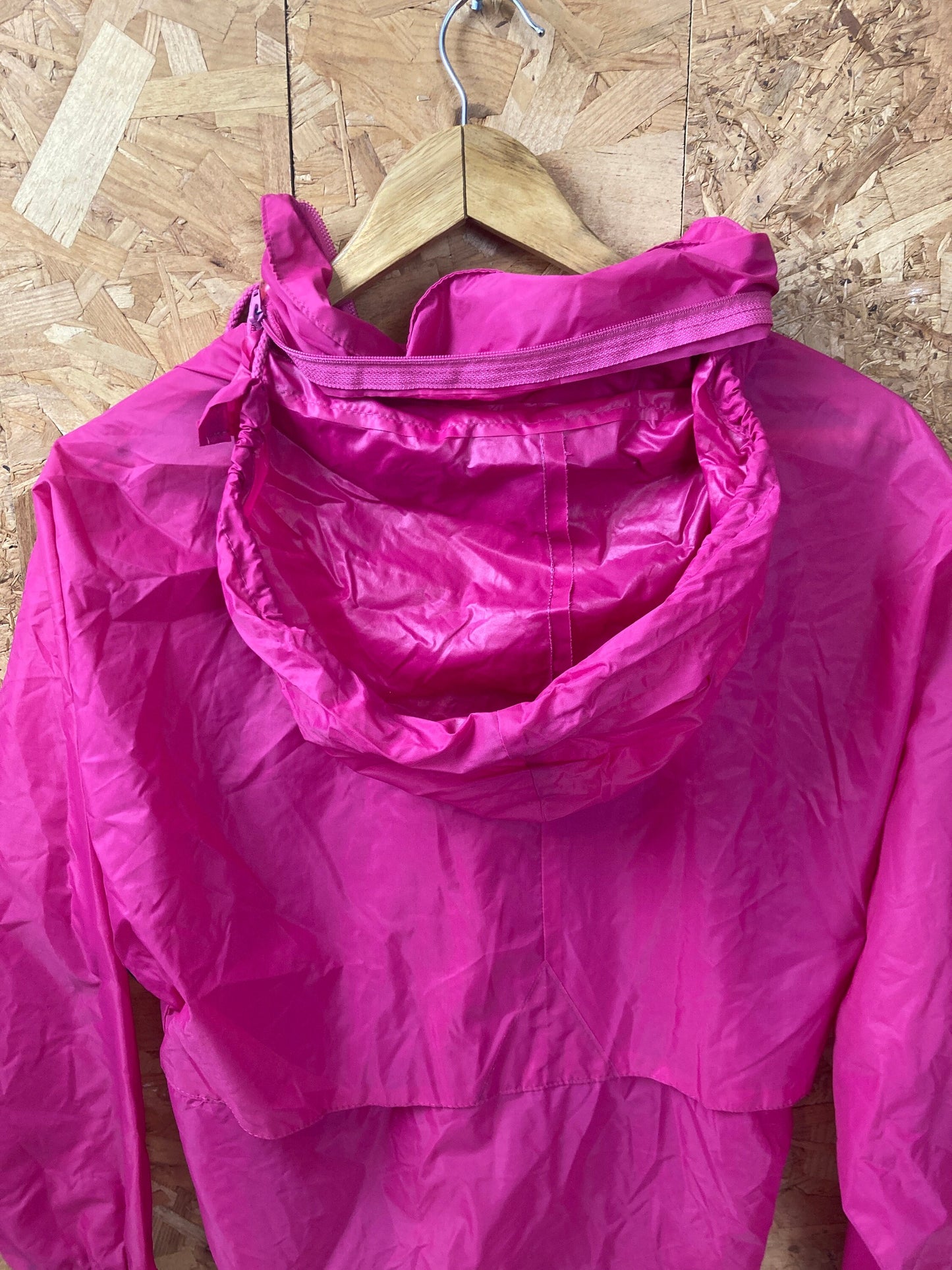 Vintage 90s K-Way cerise bright pink lightweight windbreaker waterproof rain jacket size small