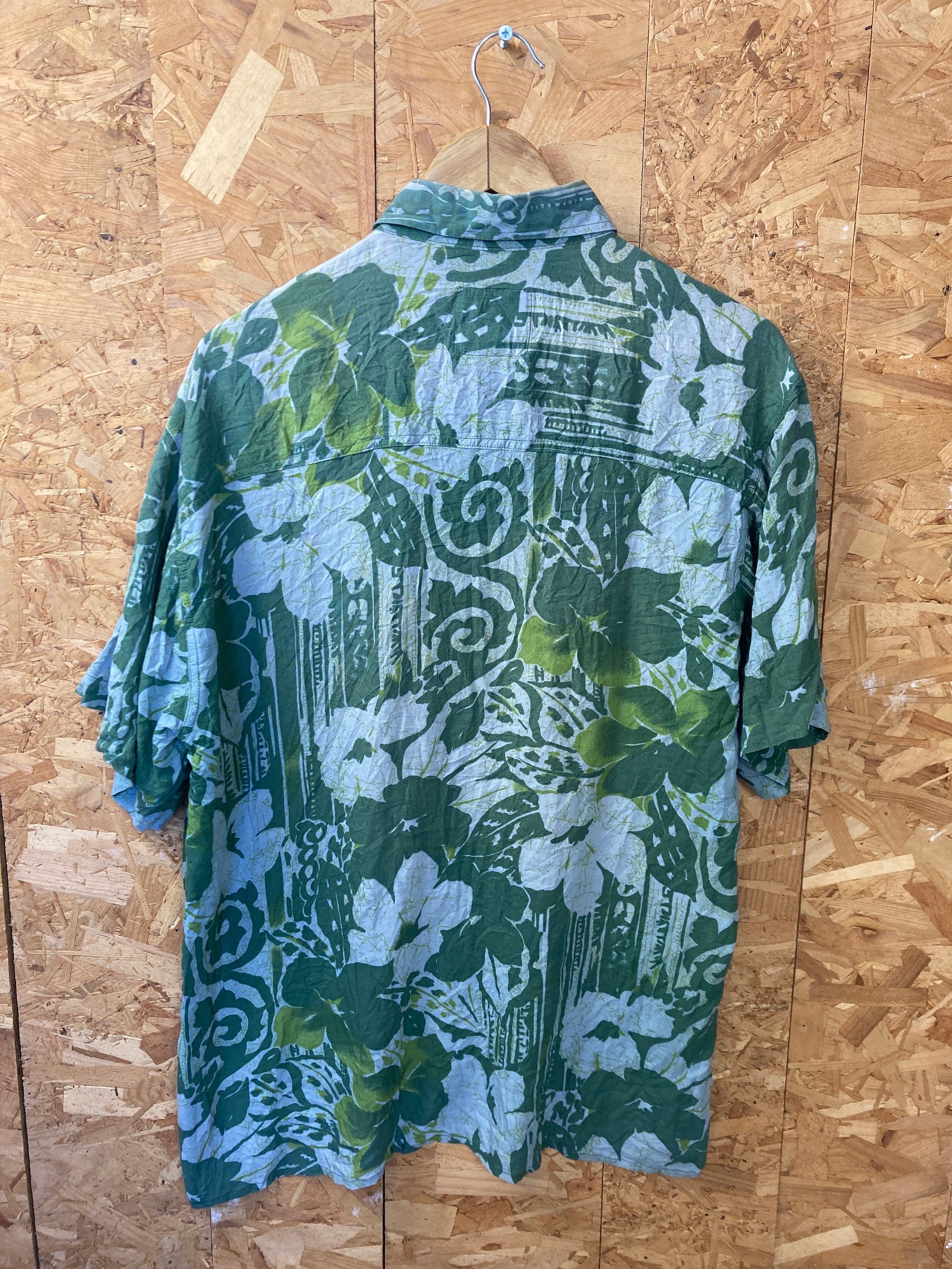 Vintage 90s green floral abstract pattern ugly rayon eccentric Hawaiian style party shirt size M