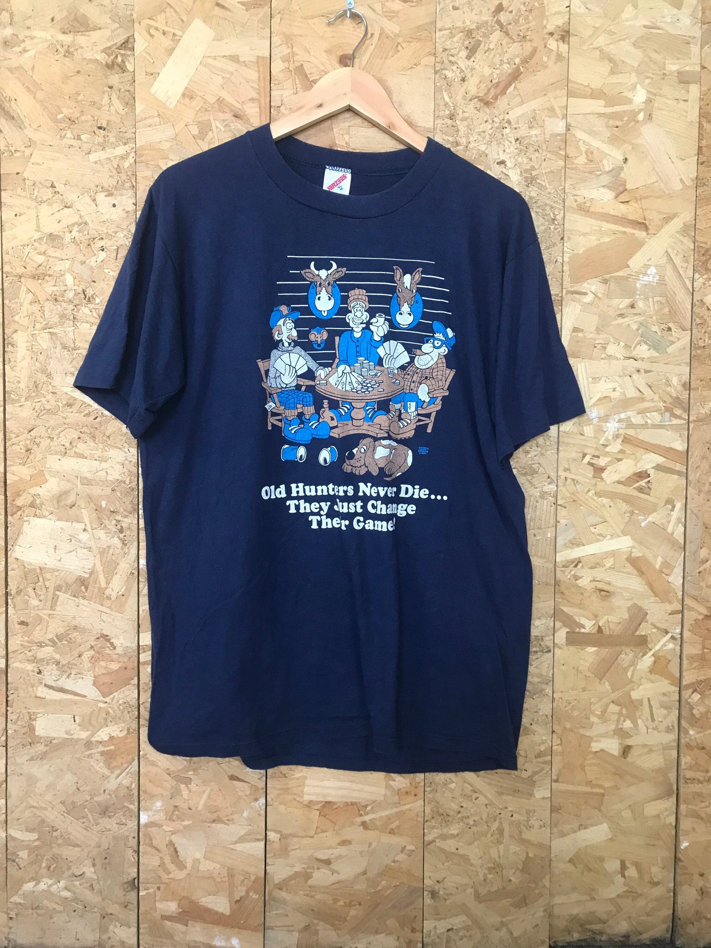 Vintage 87 old hunters never die, they just change their game USA souvenir navy blue t shirt size XL