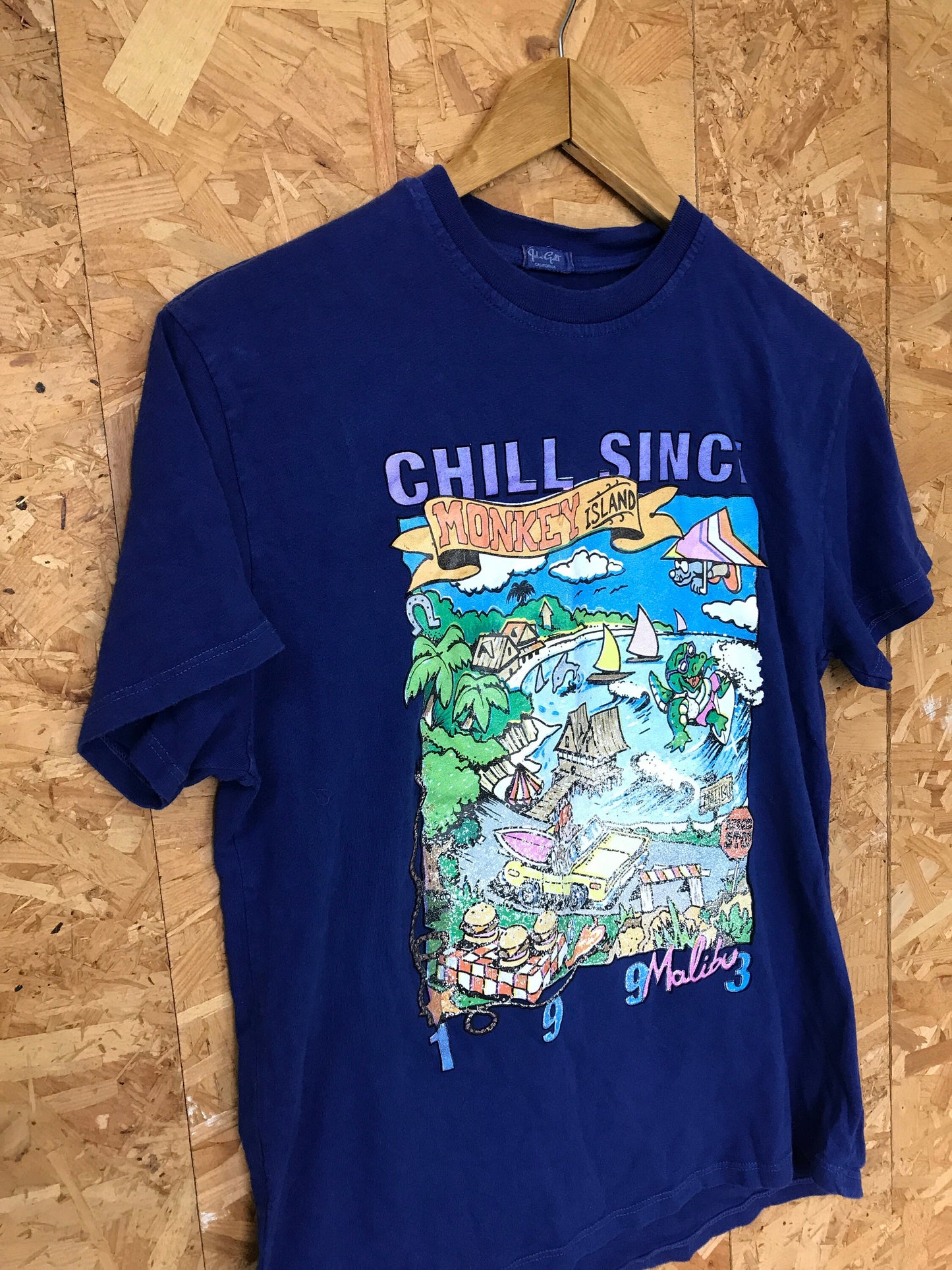 Vintage 93 Monkey Island Malibu Beach souvenir USA blue all over print distressed t-shirt size small