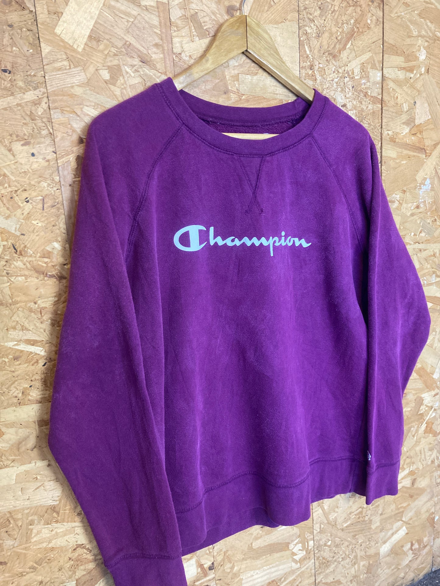 Vintage Y2K purple Champion spell out crew neck sweater size large