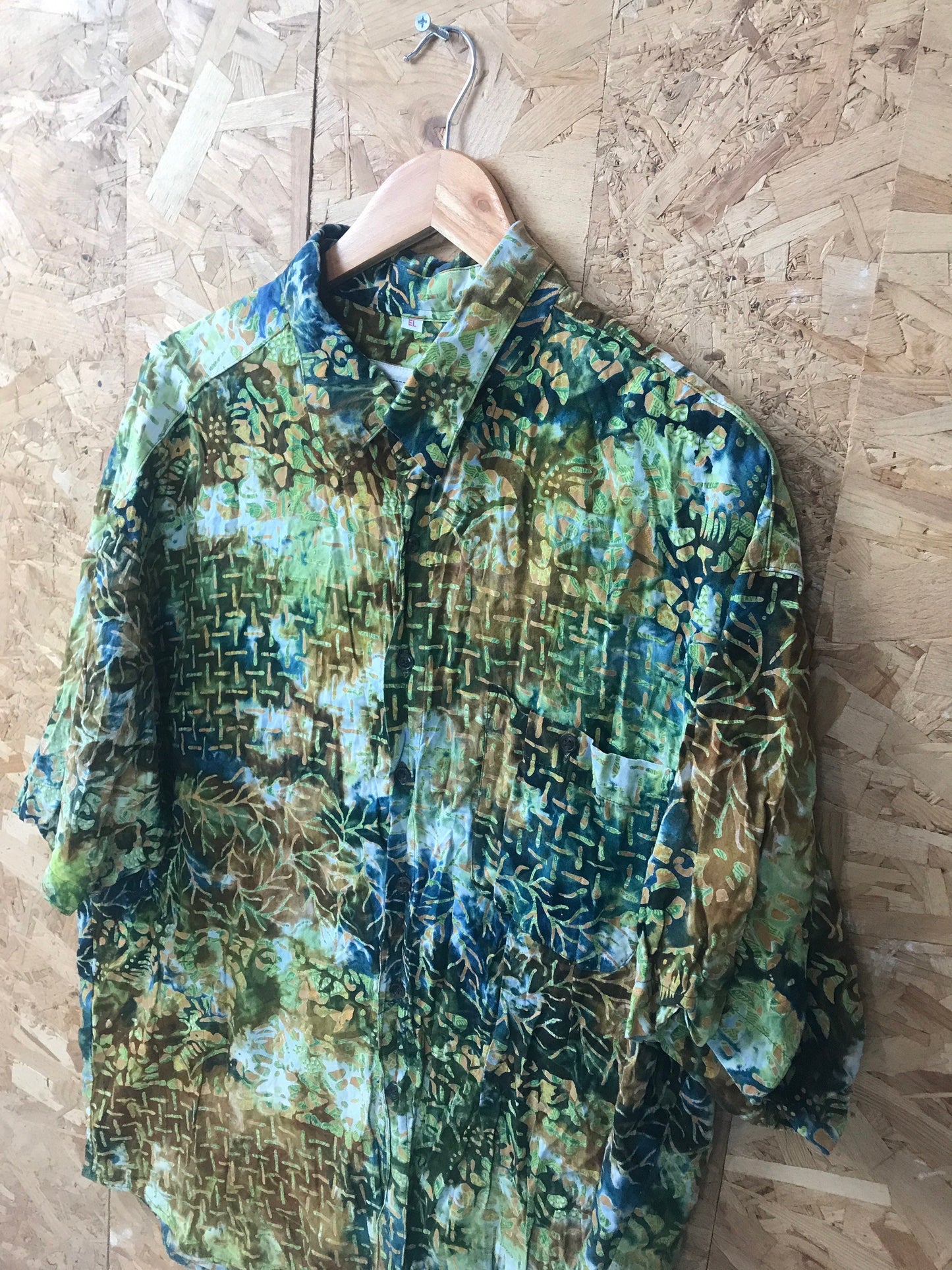 Vintage 90s mens ugly grungy green brown wax print batik ethnic style abstract pattern short sleeve summer party shirt size large