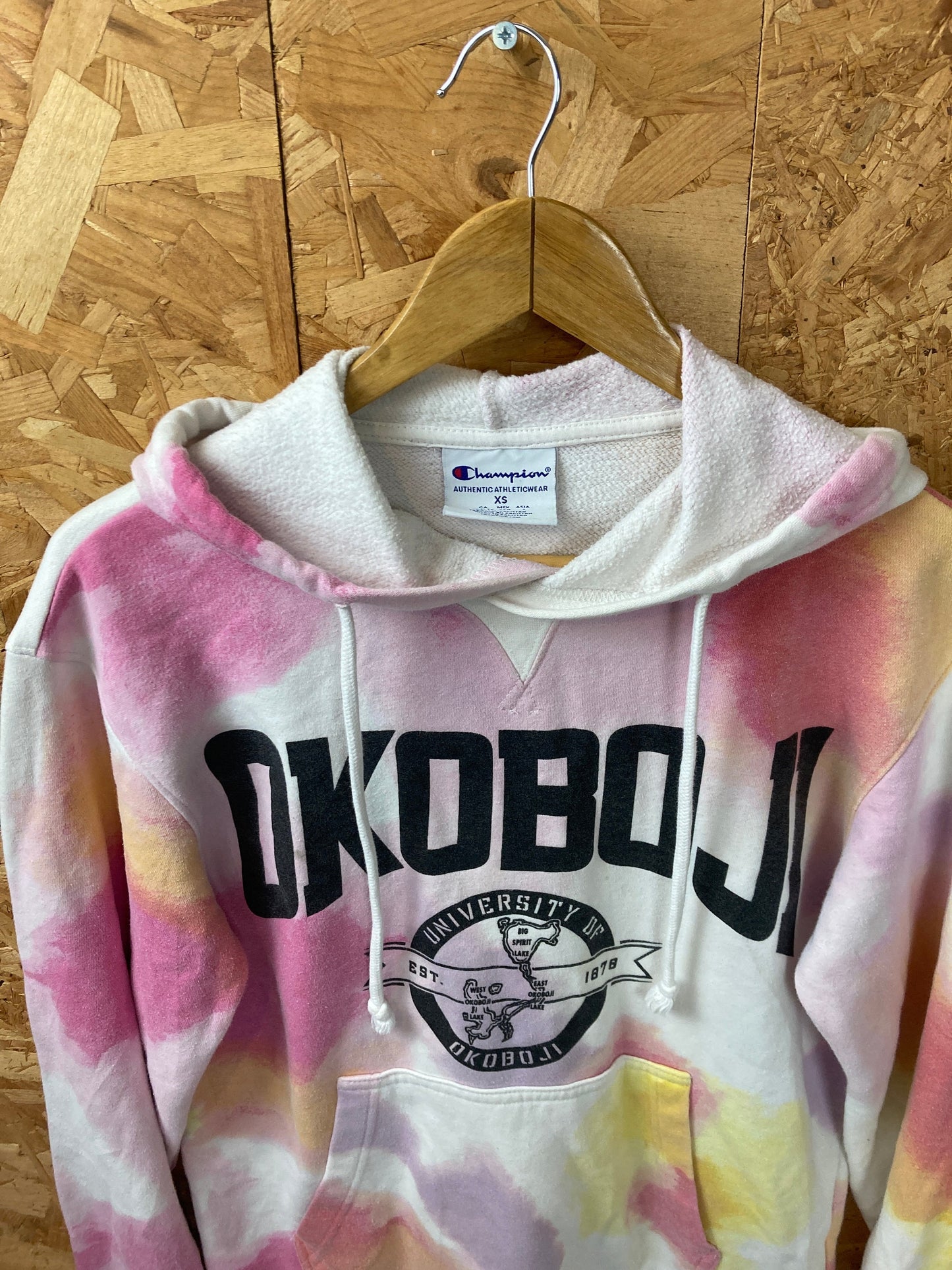 Vintage 90s Okoboji University Champion USA tie dye white pink beige hoodie size XS