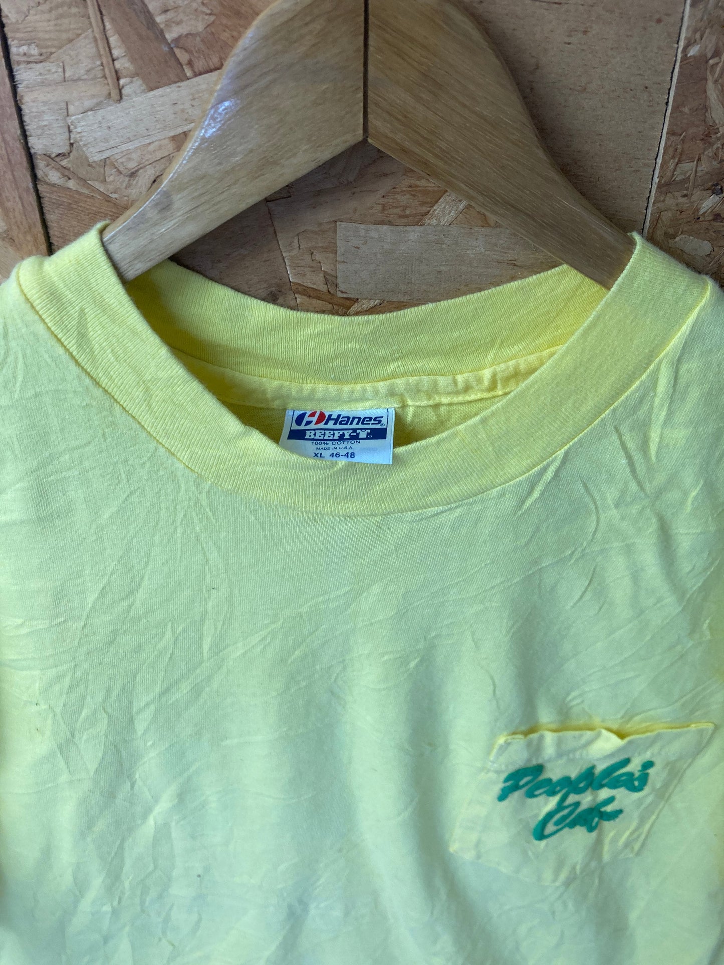 Vintage 90s yellow green Peoples Cafe Hawaii USA Quirky souvenir roadside cafe t-shirt size XL