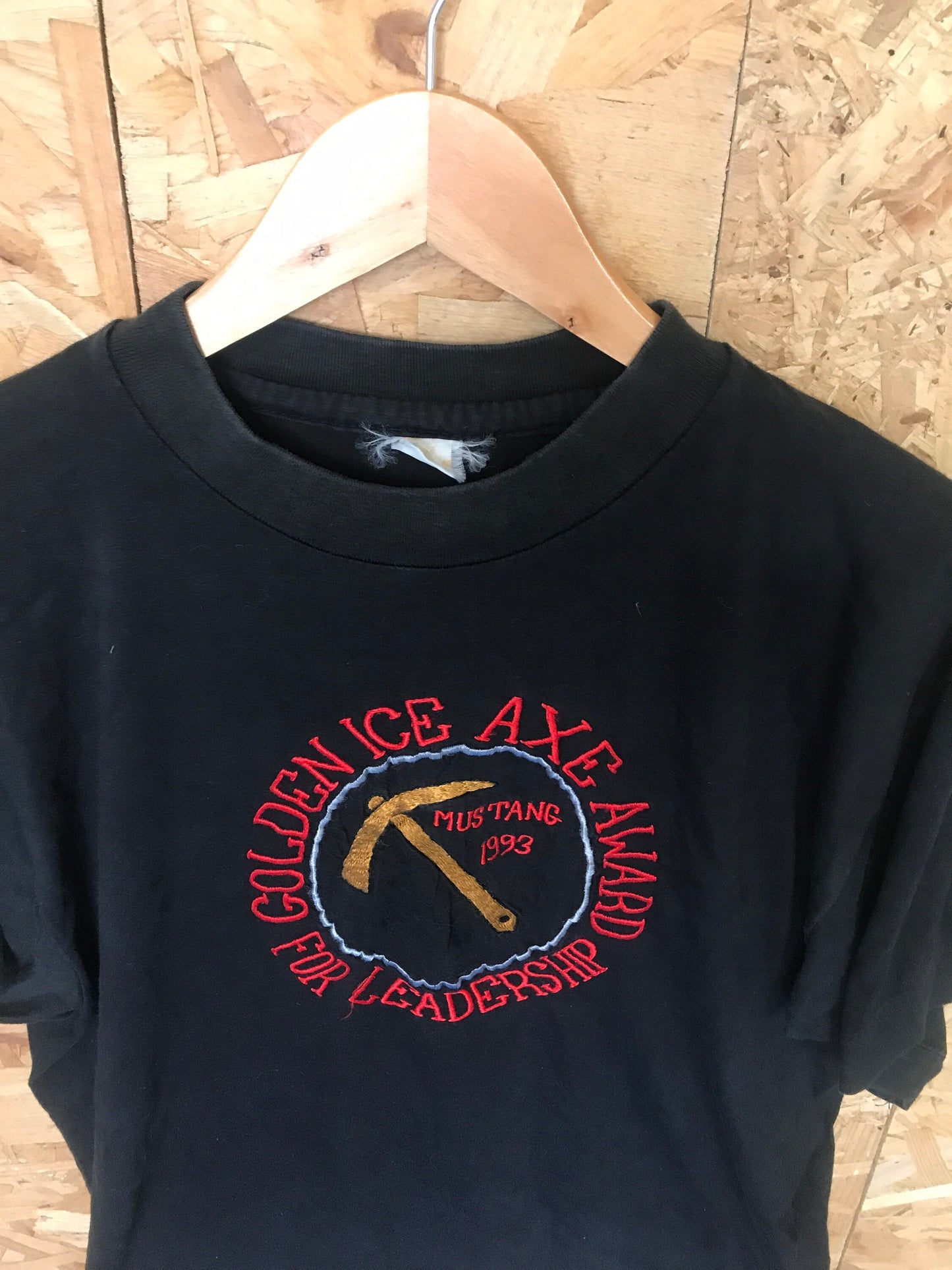 Vintage 93 Rare Climbing Award! Golden Ice Pick for leadership embroidery black USA souvenir t-shirt size medium