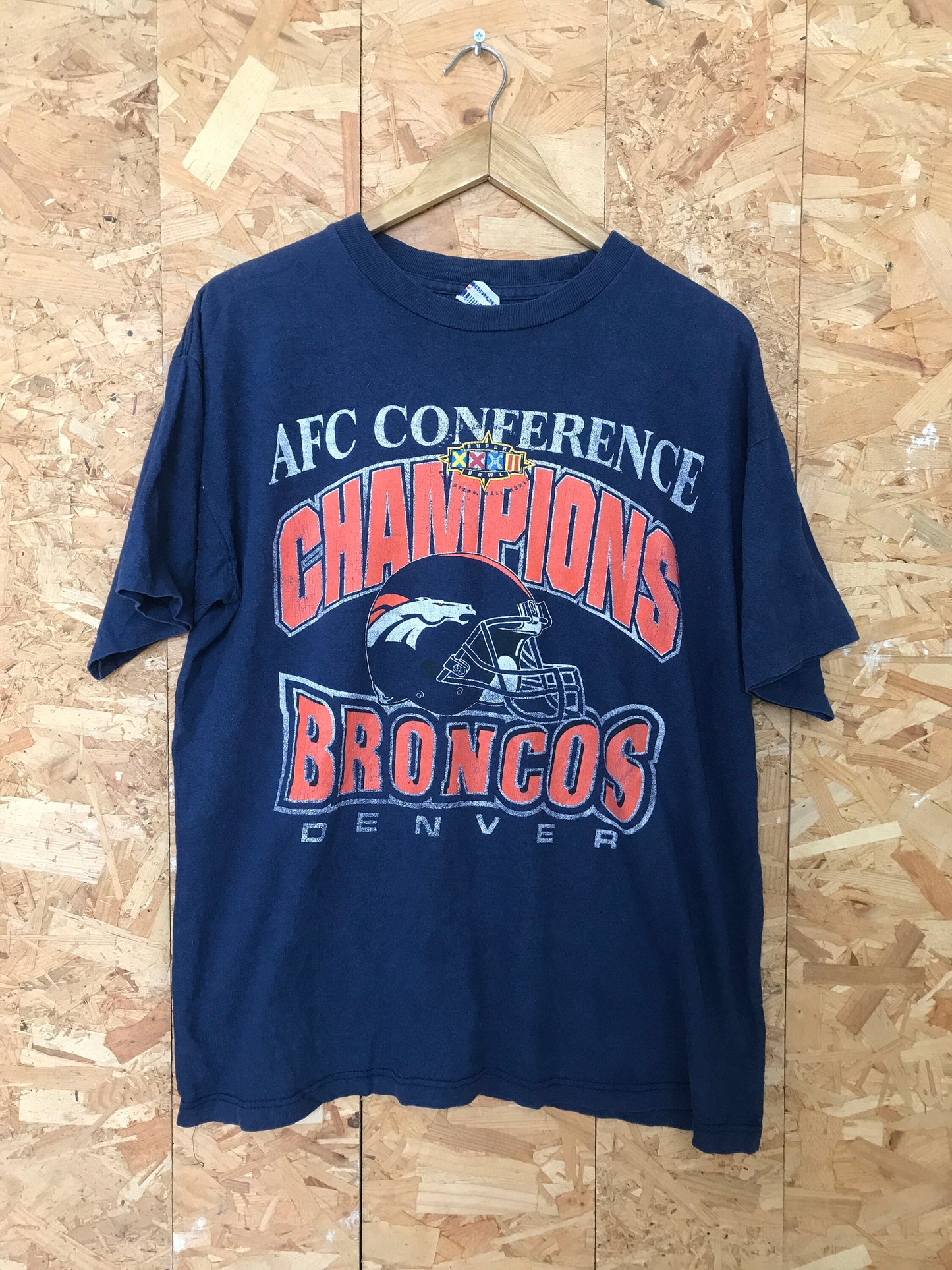 Vintage 90s superbowl XXXII Denver Broncos AFC champions USA souvenir distressed navy blue t-shirt size large