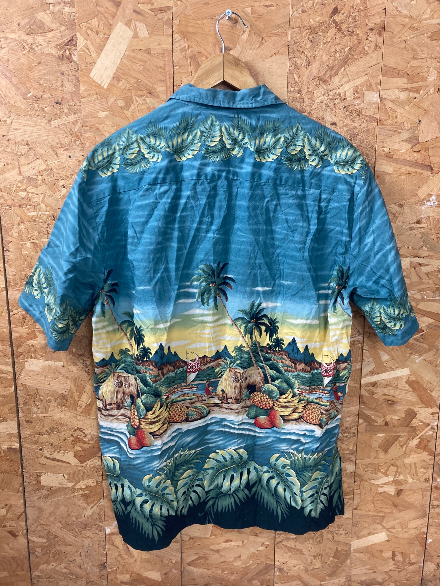 Vintage 90s blue green Hawaiian beach scene eccentric party shirt size XL