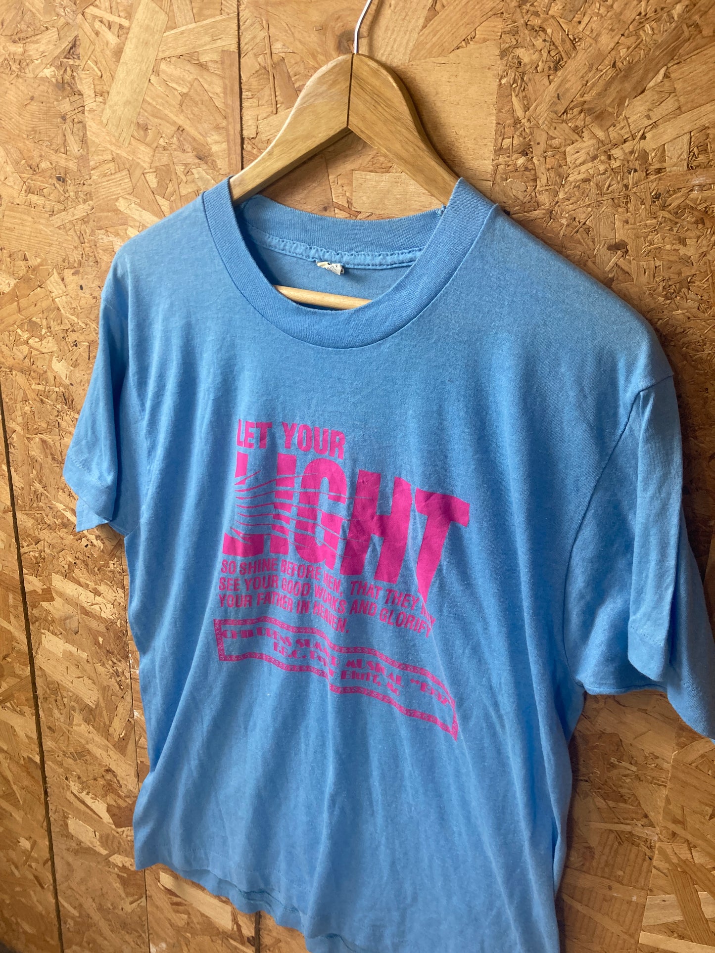 Vintage 90 blue pink religious quirky souvenir single stitch t-shirt size large