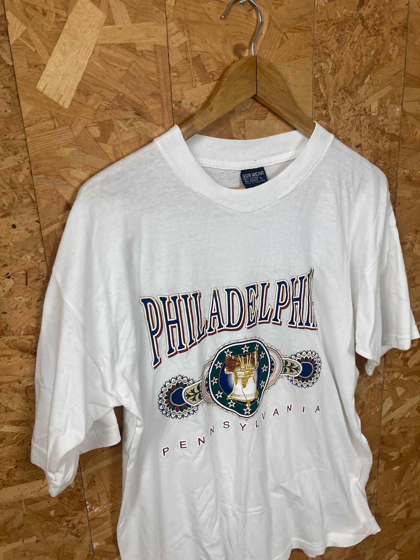 Vintage 90s Philadelphia Pennsylvania spell out USA souvenir white t-shirt size large