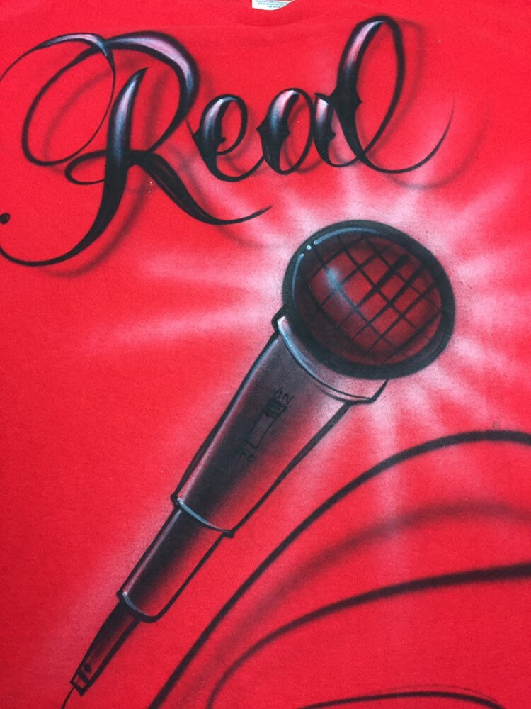 Vintage hand airbrushed red microphone REAL MC Gilly custom hand painted t-shirt size large