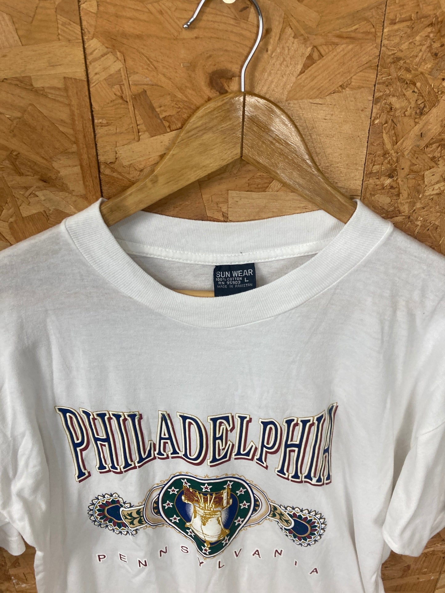 Vintage 90s Philadelphia Pennsylvania spell out USA souvenir white t-shirt size large