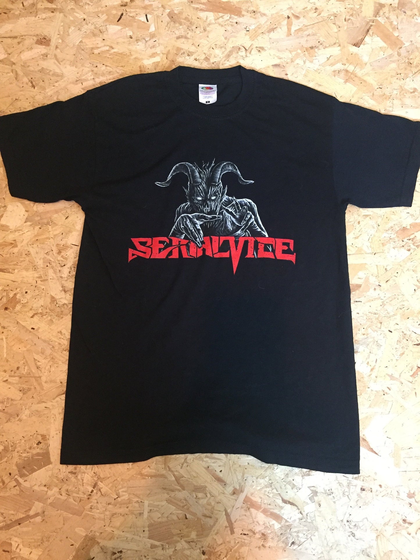 Vintage 00s Serialvice band t-shirt Italian metal band size small