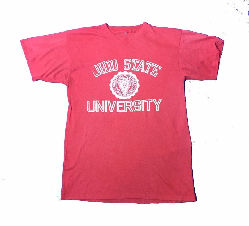 Vintage 90s Distressed Ohio State University USA red t-shirt size large