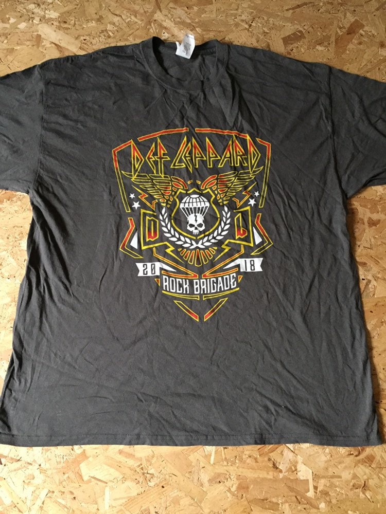 Music merch band t-shirt Def Leppard rock brigade tour dates 2018 size XXL