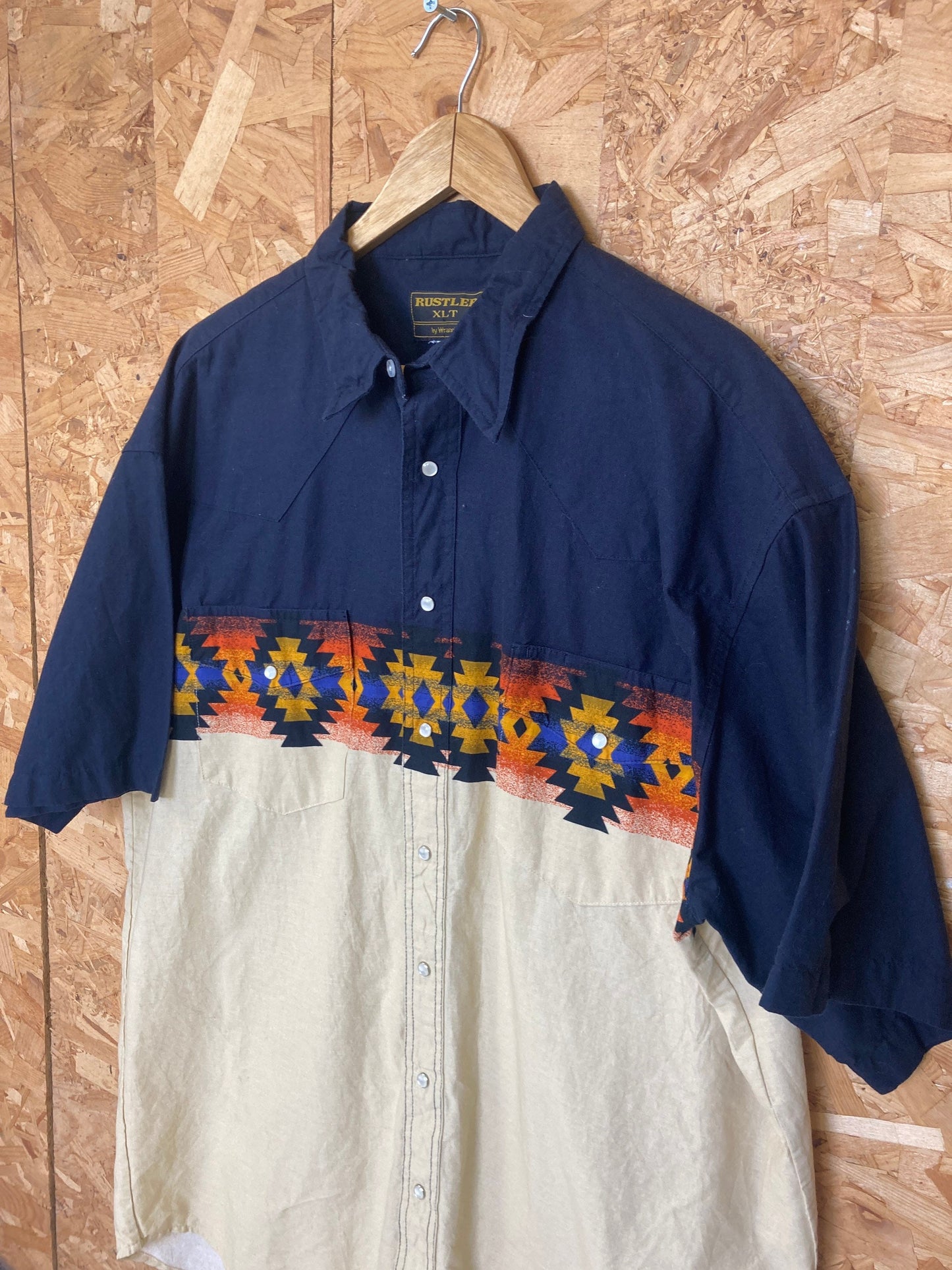 Vintage 00s Rustler by Wrangler Aztec Navajo diamond pattern navy blue beige orange short sleeve cotton shirt size XL