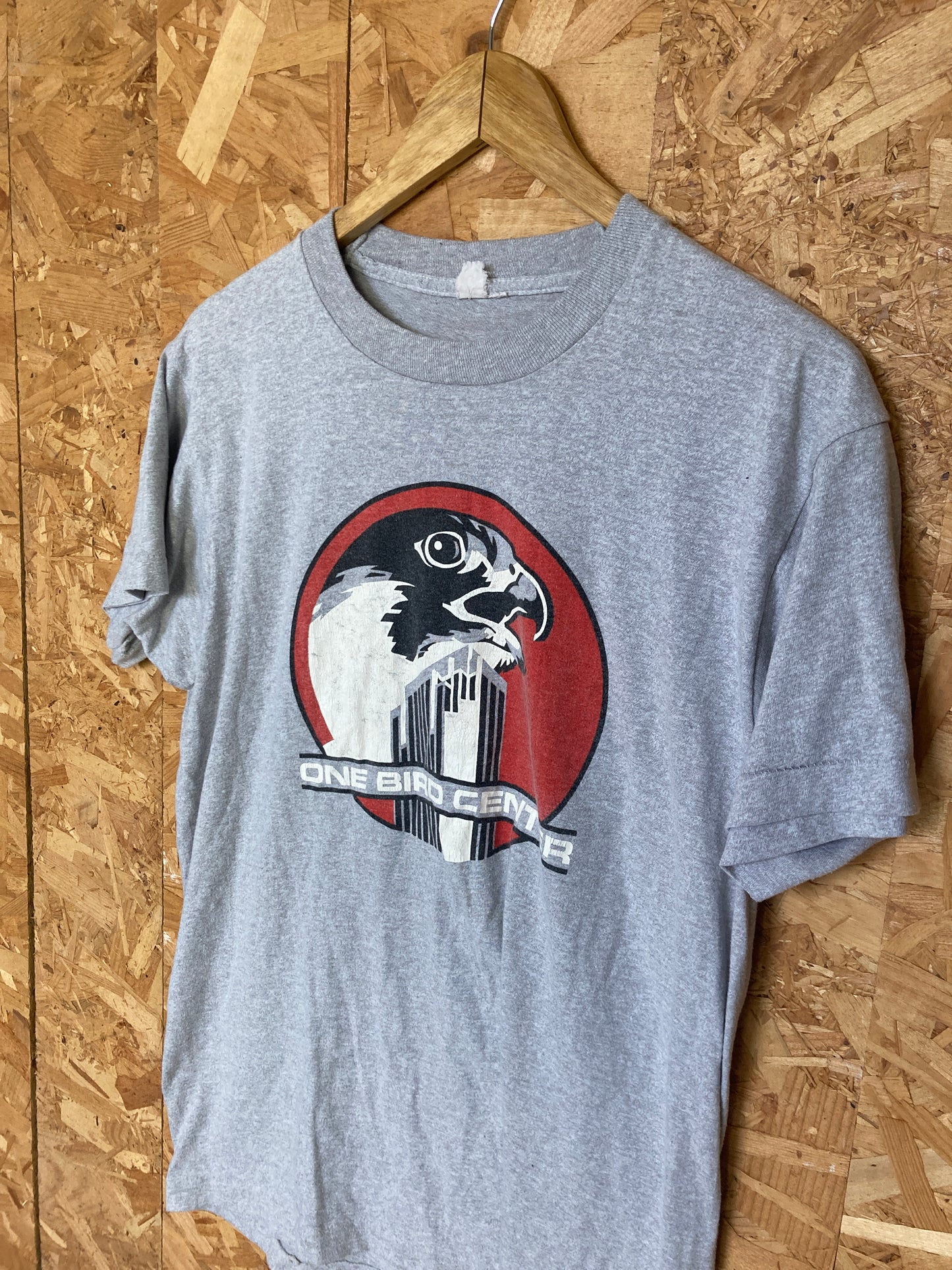 Vintage 90s grey One Bird Center USA Souvenir quirky funny T-shirt size large