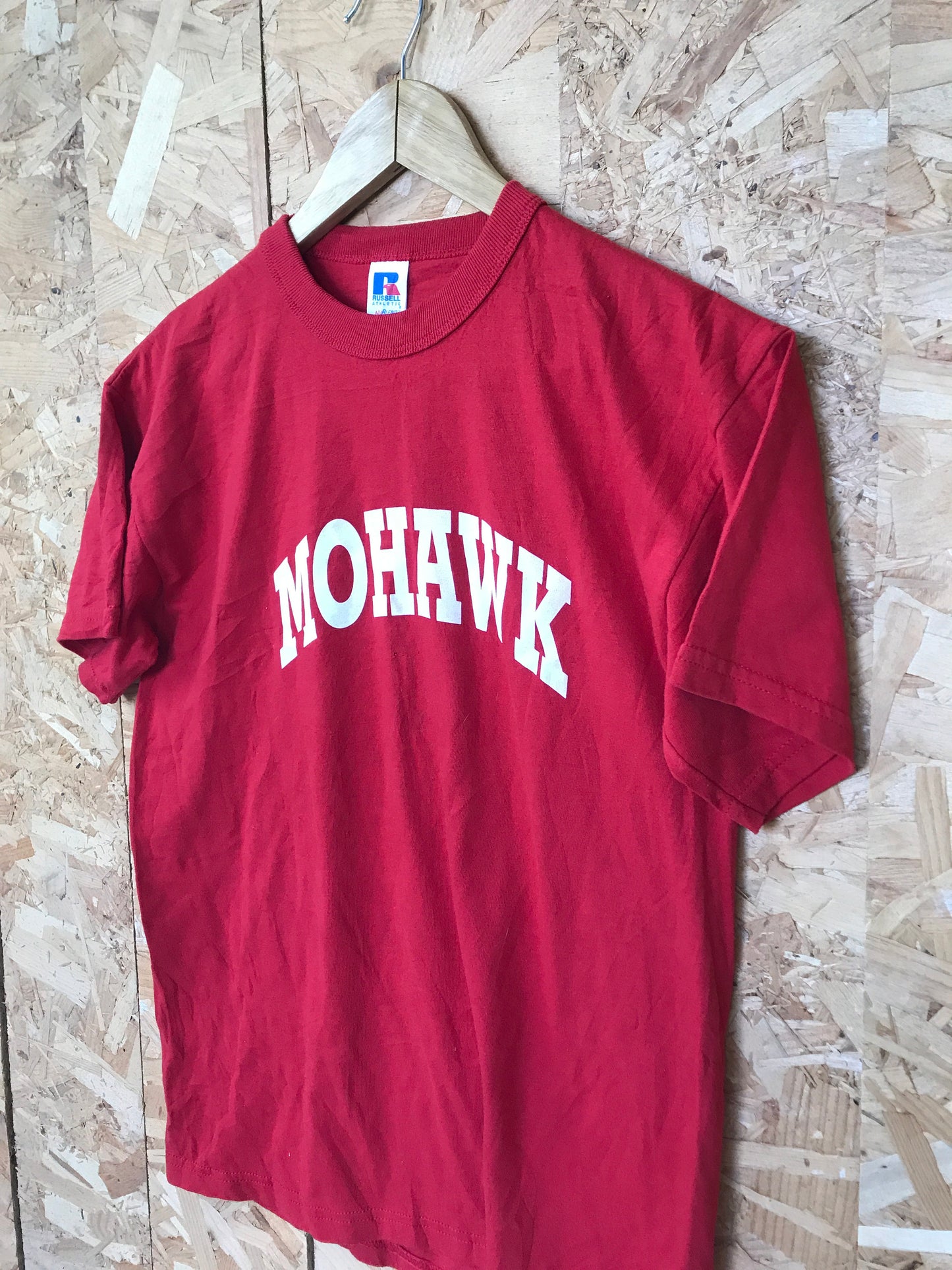 Vintage 90s Mohawk number 12 funny souvenir quirky college team red USA t-shirt size small