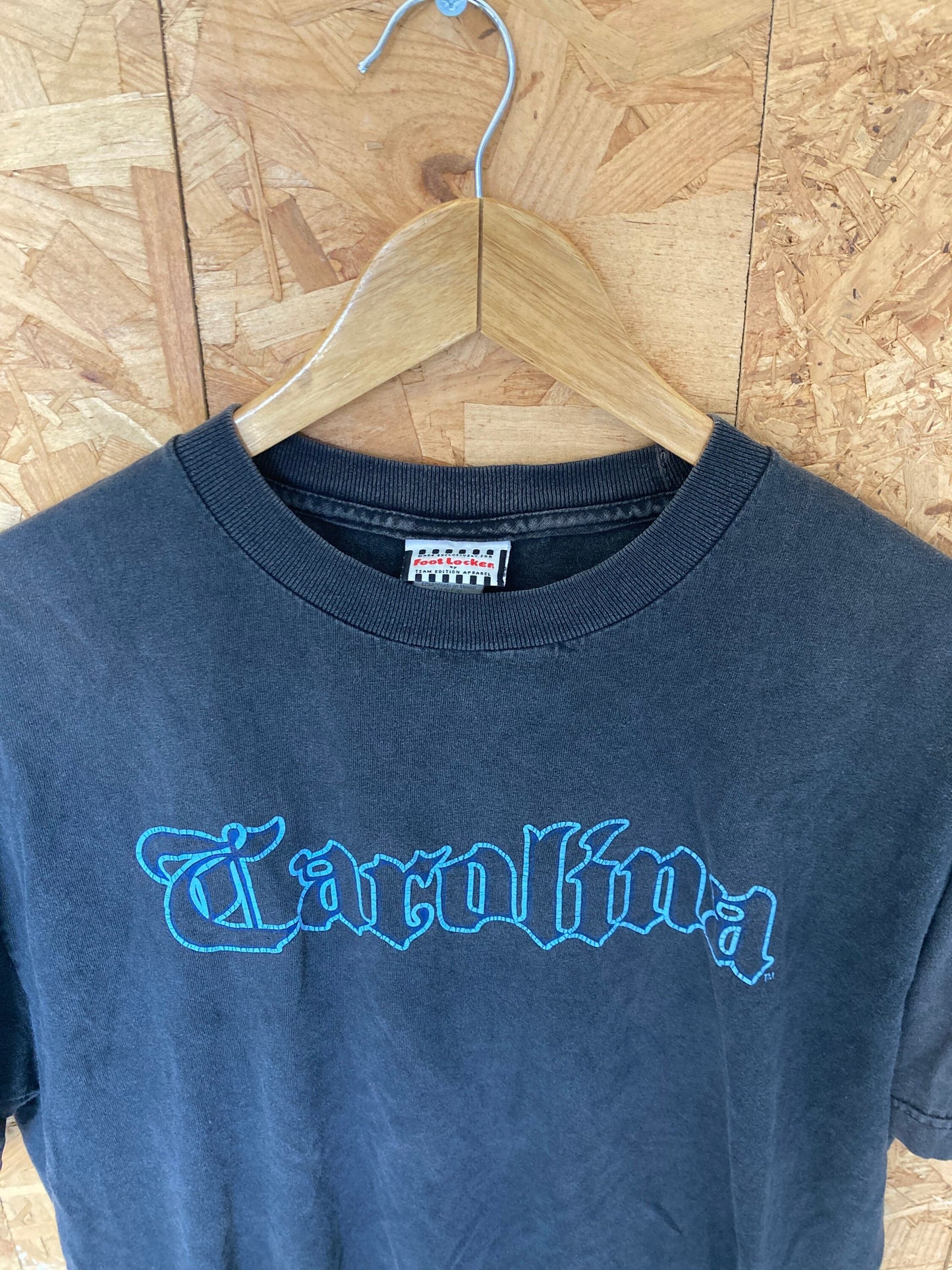 Vintage 90s Carolina team apparel by footlocker faded black t shirt size large