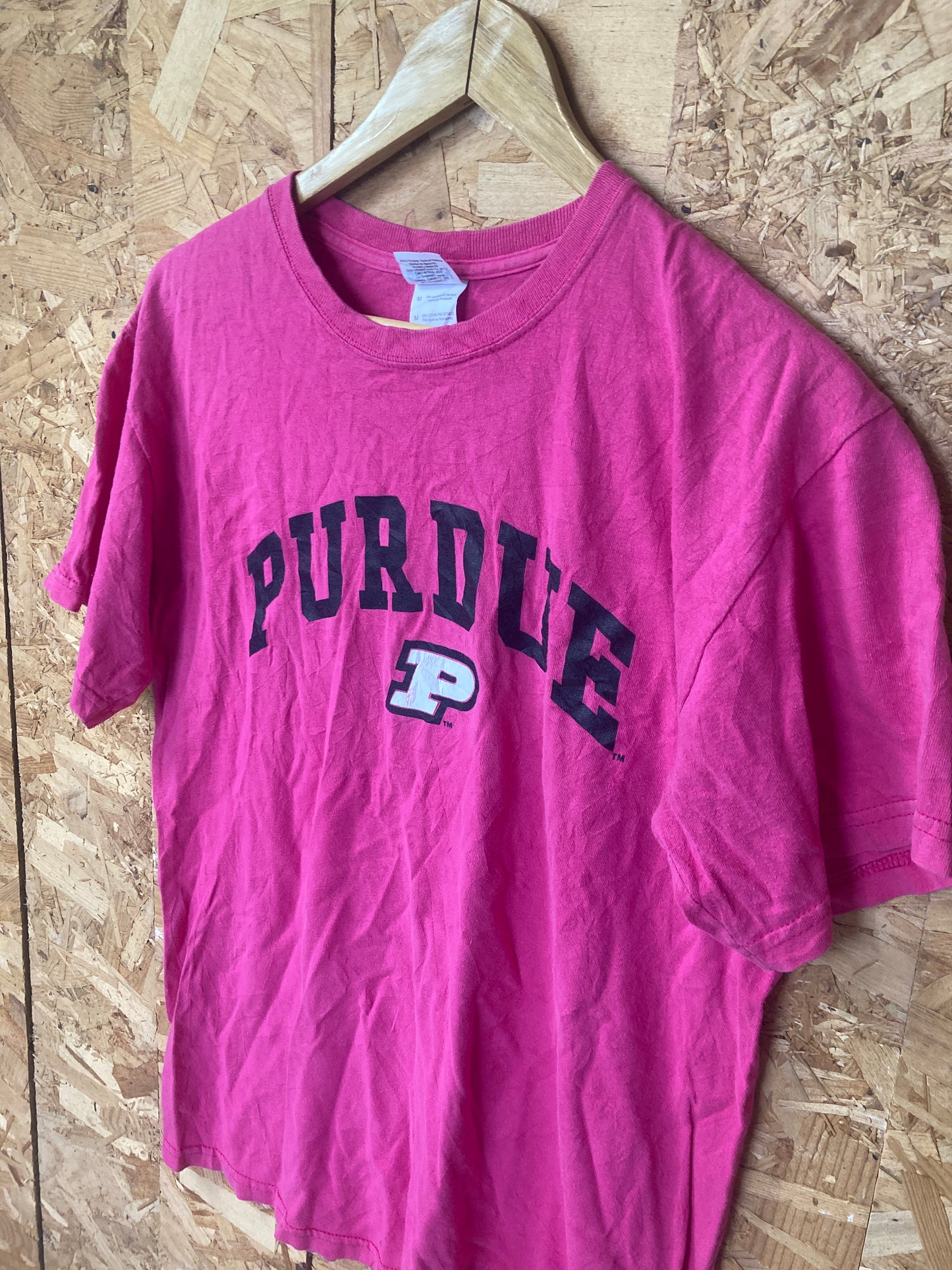 Vintage 90s Purdue Boilermakers USA College Souvenir pinkT-shirt size M