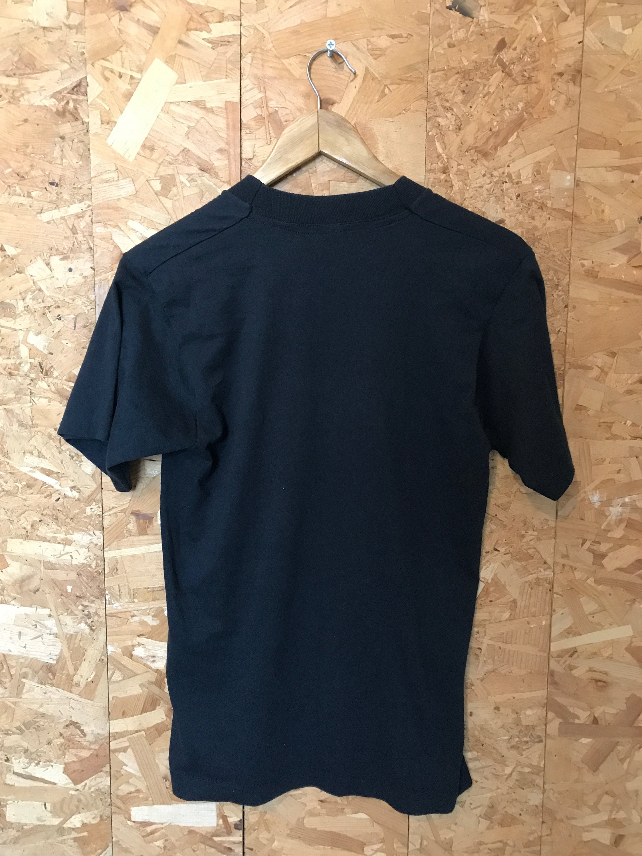Vintage 90s MIA POW missing in action prisoners of war memorial USA black souvenir t-shirt size medium
