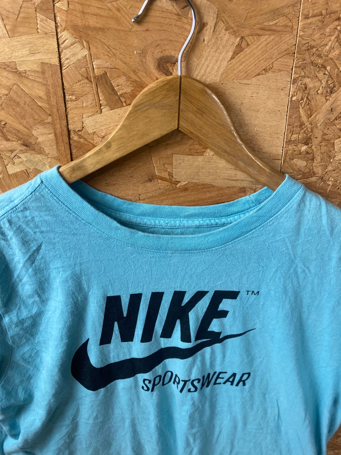 Vintage Y2K Nike light blue black logo t-shirt size medium