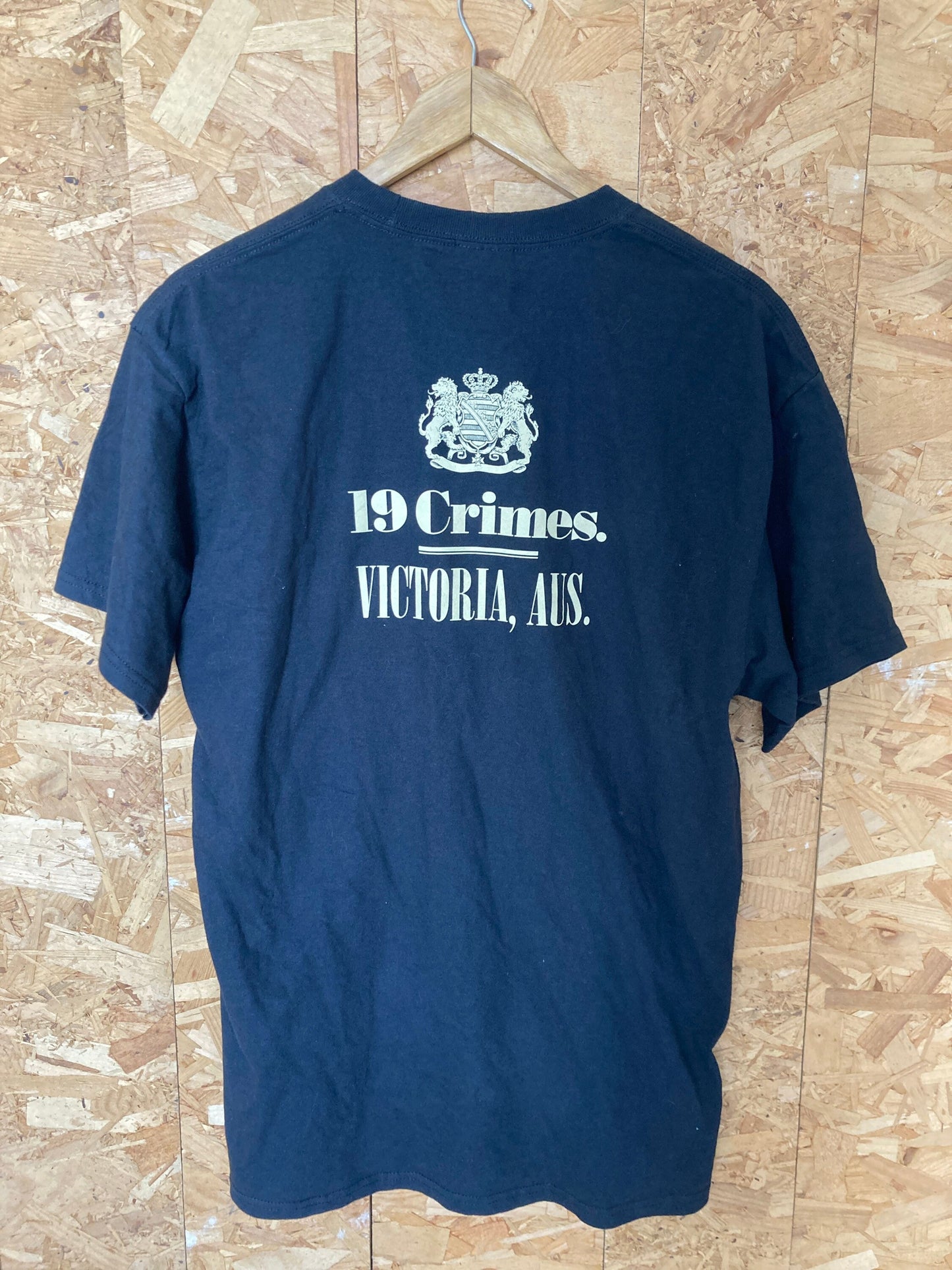 Vintage 90s Aussie folk 19 Crimes double side print black t-shirt size large