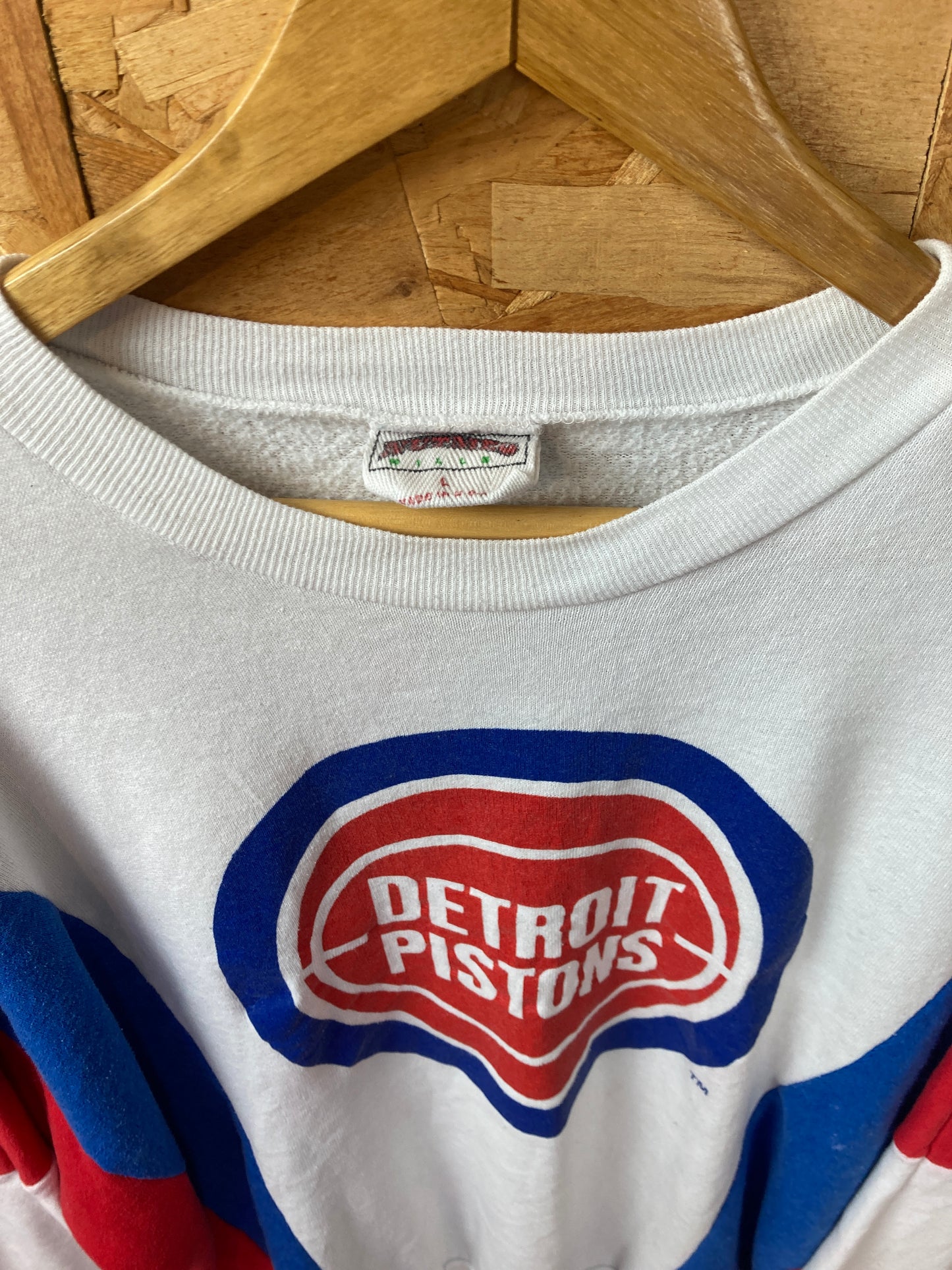 Vintage 80s Detroit Pistons red blue white crew neck sweater size large