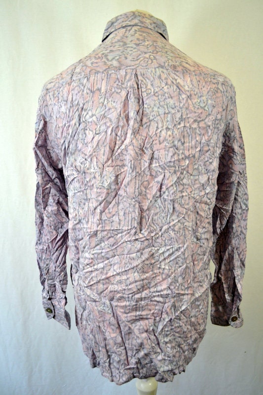 Vintage 90s Retro Wavy Ugly Pastel Pattern Lilac & Grey animal print Vintage Shirt size medium
