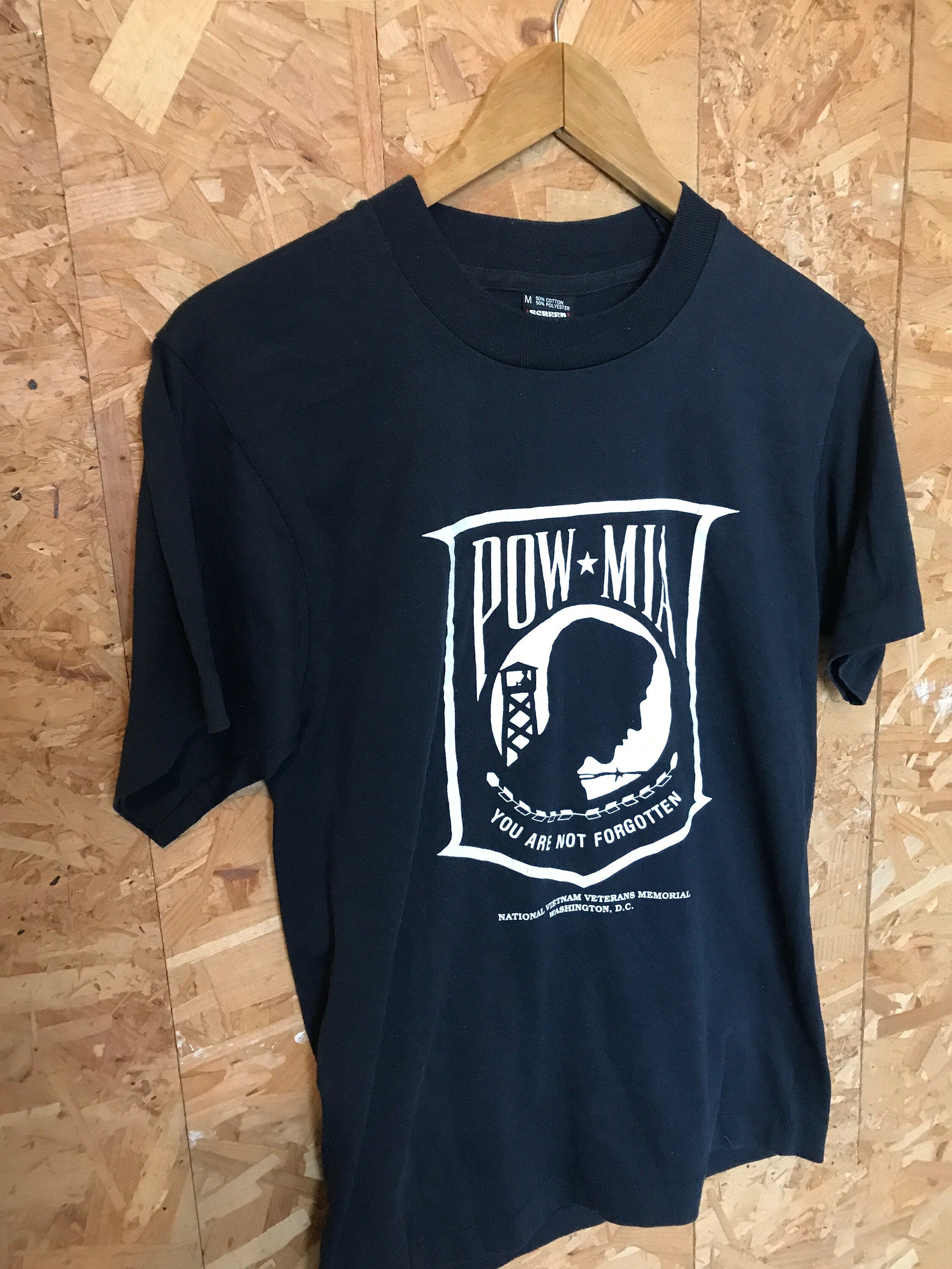Vintage 90s MIA POW missing in action prisoners of war memorial USA black souvenir t-shirt size medium
