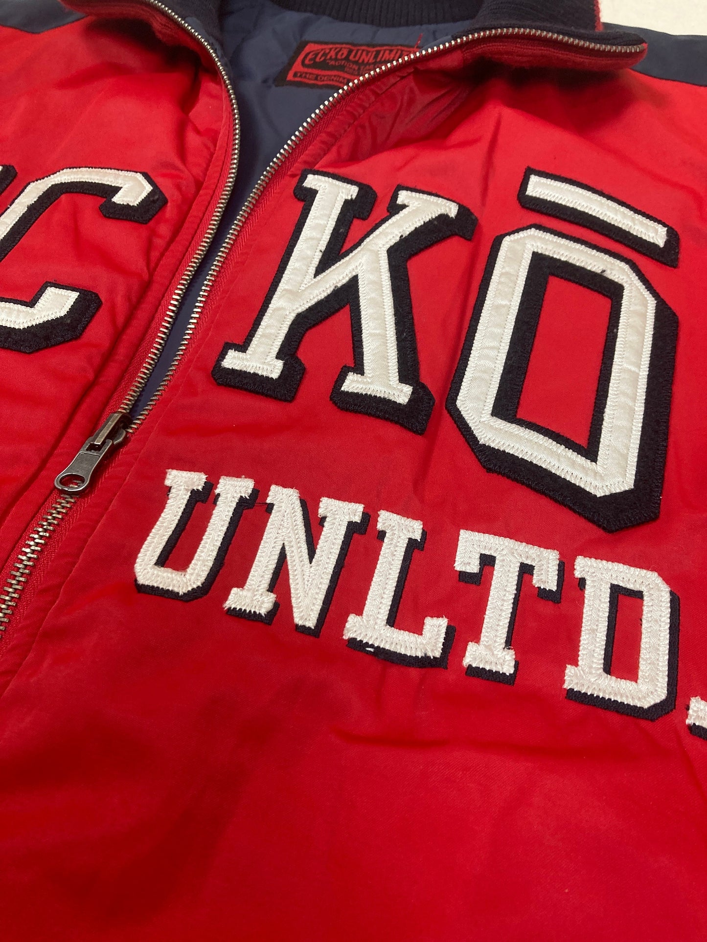 Vintage Ecko Unltd red black spell out heavy duty bomber style zip jacket size XL