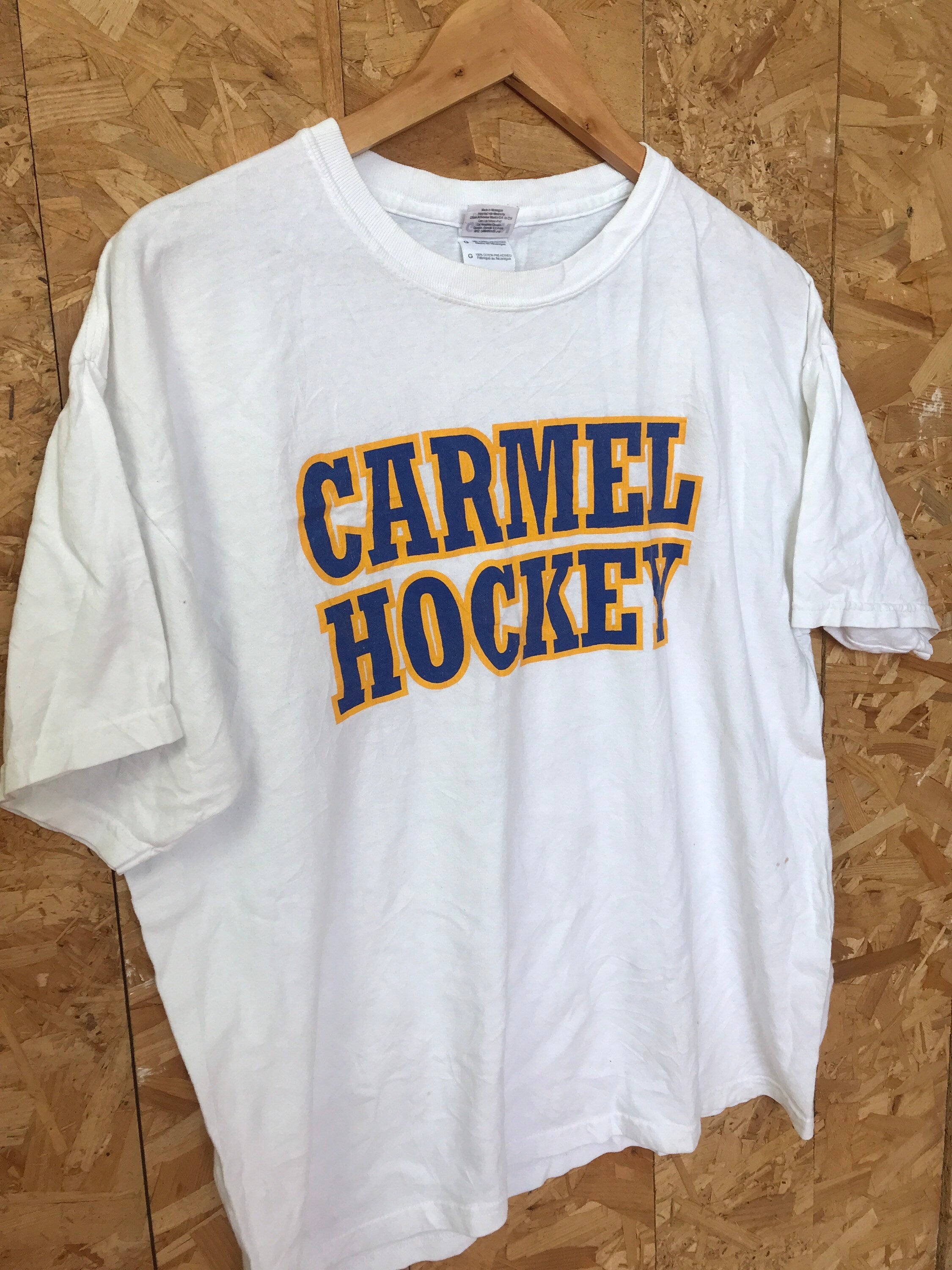Vintage Carmel Hockey team ‘Follow me to the rink’ USA college sports souvenir white t-shirt size large