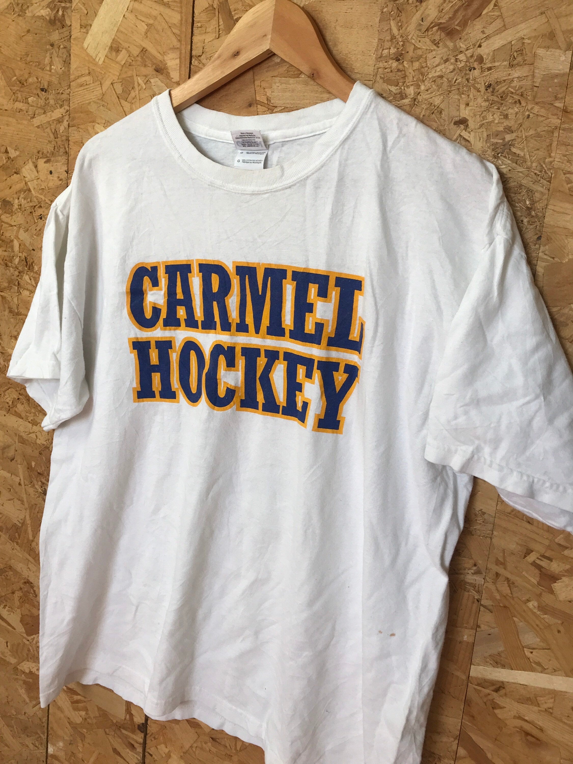 Vintage Carmel Hockey team ‘Follow me to the rink’ USA college sports souvenir white t-shirt size large
