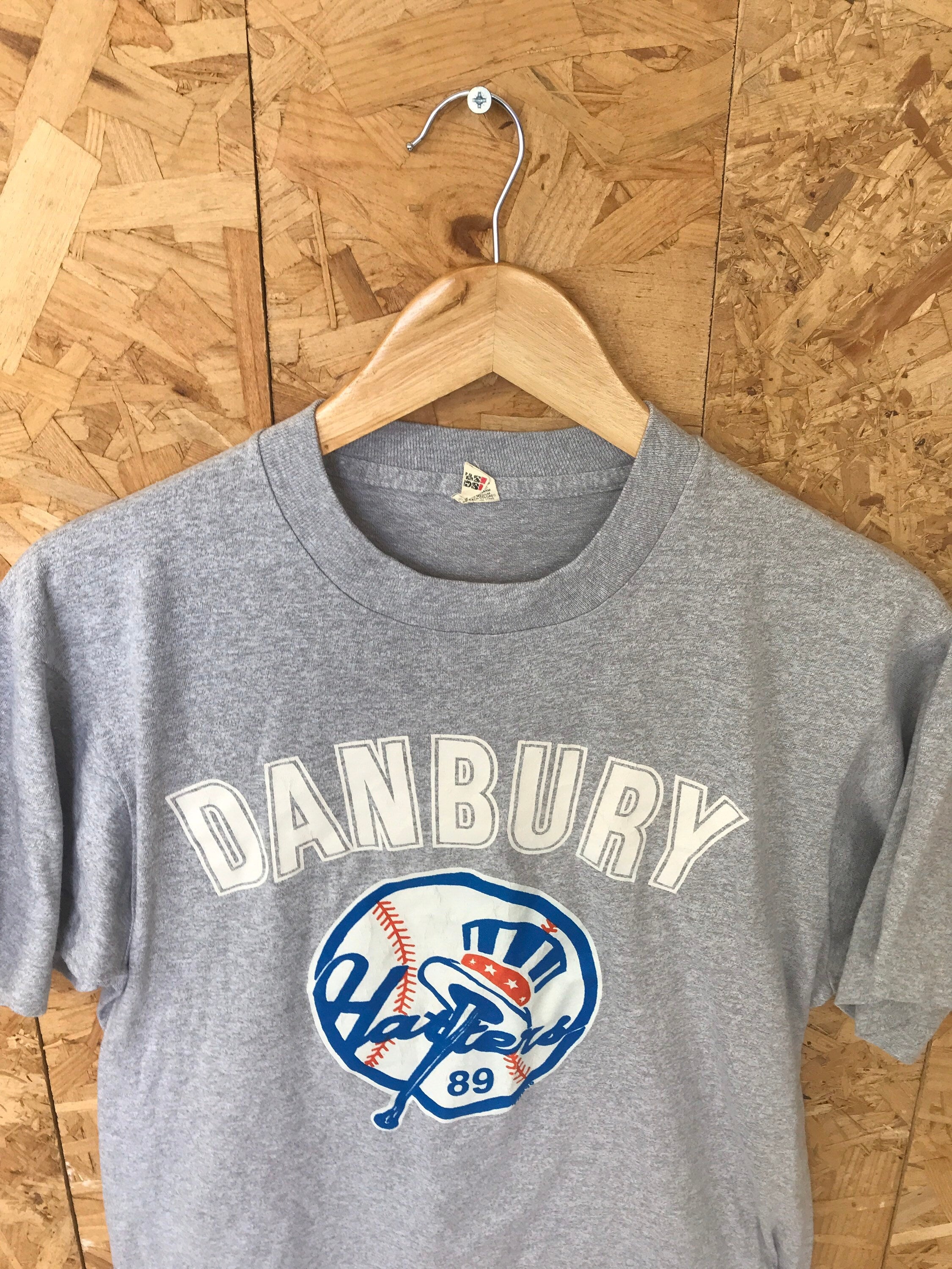 Vintage 90s USA college Danbury Football souvenir grey sports PE t-shirt  size medium
