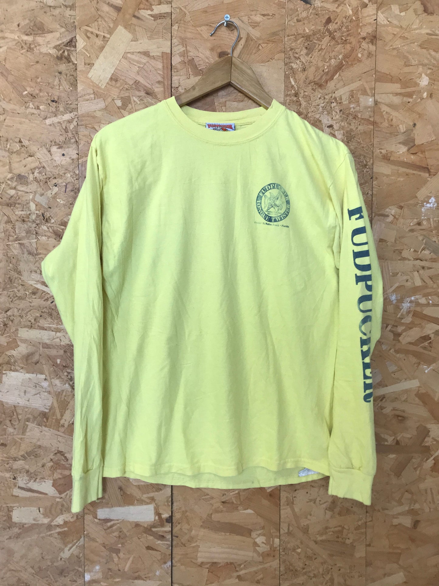 Vintage 90s long sleeve pastel yellow Fudpucker quirky USA  t-shirt size large