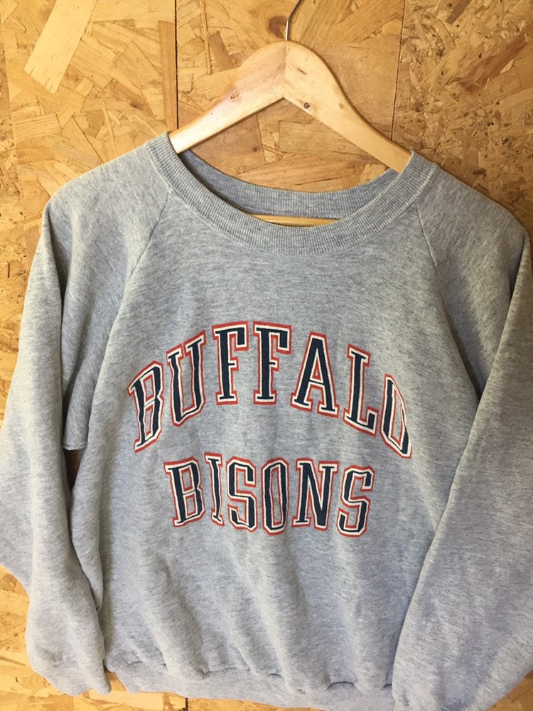 Vintage 90s USA college varsity team Buffalo Bisons grey crew neck sweater size XL on fruit of the loom size XL