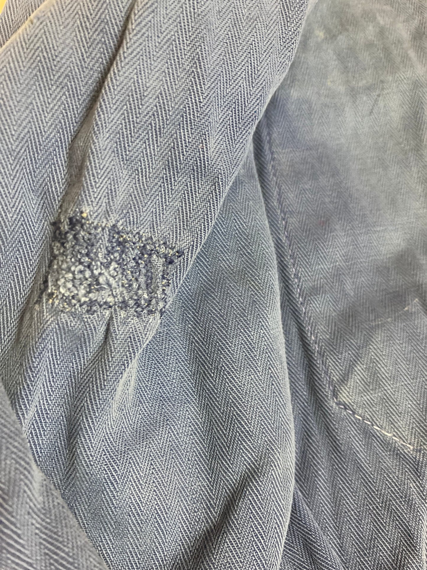 Vintage 70s French blue workers chore distressed herringbone button jacket size large