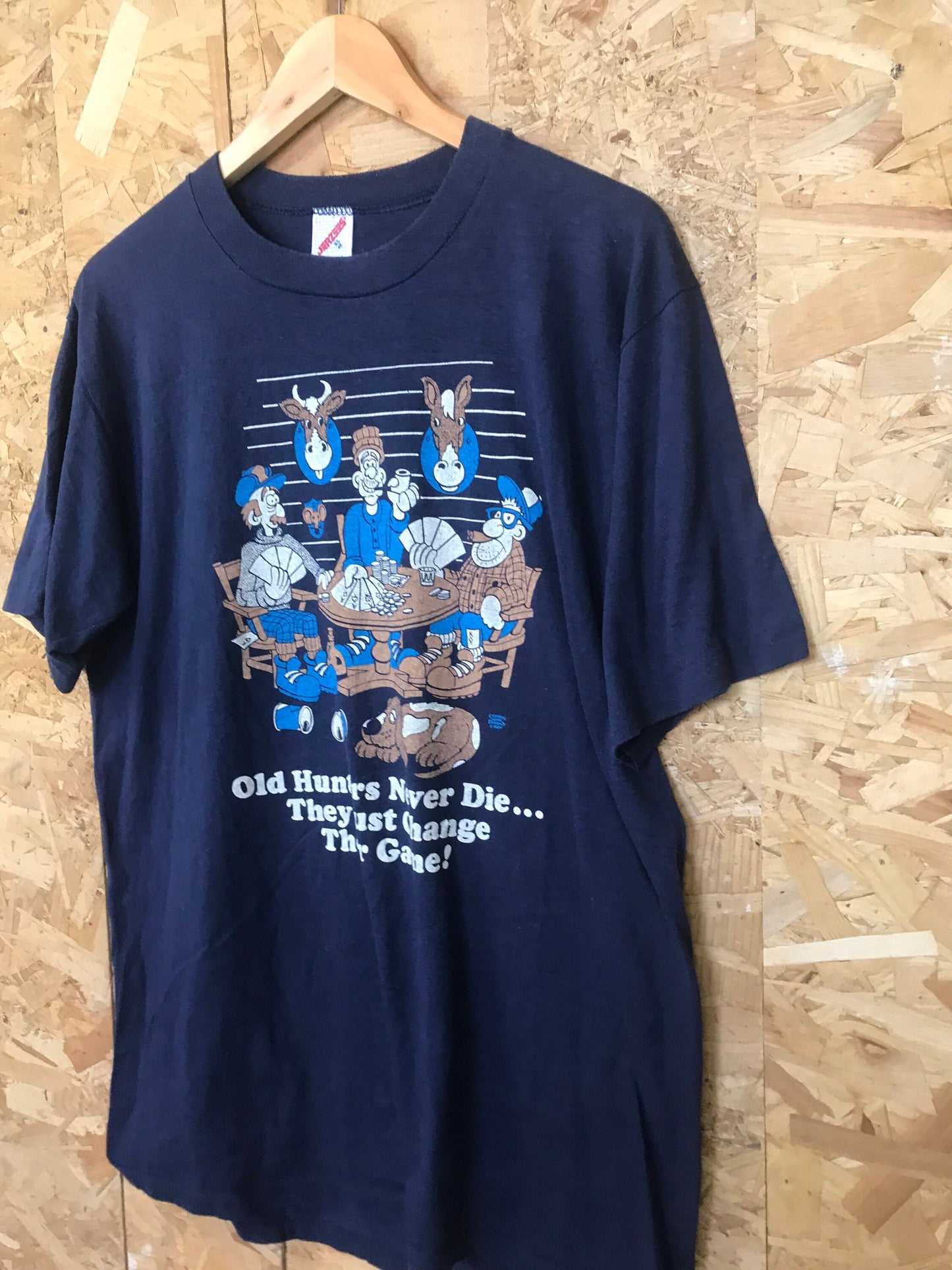 Vintage 87 old hunters never die, they just change their game USA souvenir navy blue t shirt size XL