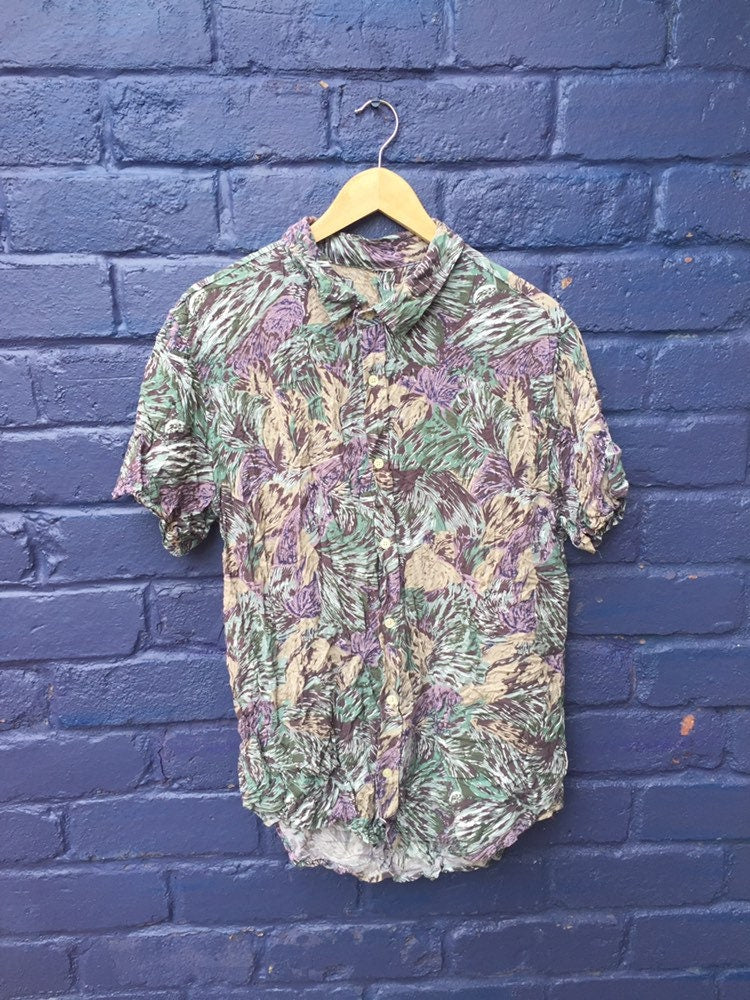 Vintage 90s floral abstract palm leaf hibiscus botanical purple grey green hawaiian party beach shirt size medium