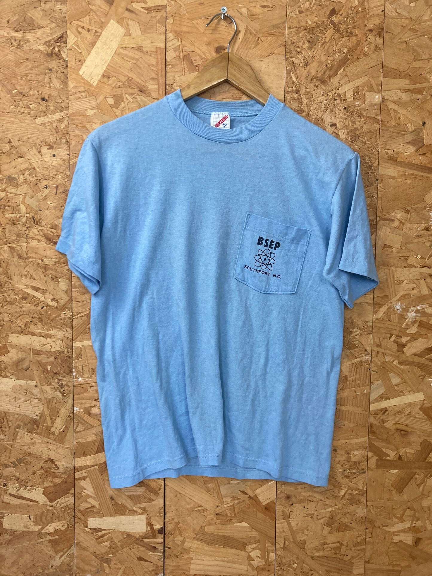 Vintage 80s Quirky Brunswick Pipe Replacement BSEP pocket souvenir USA pastel light blue t-shirt size medium