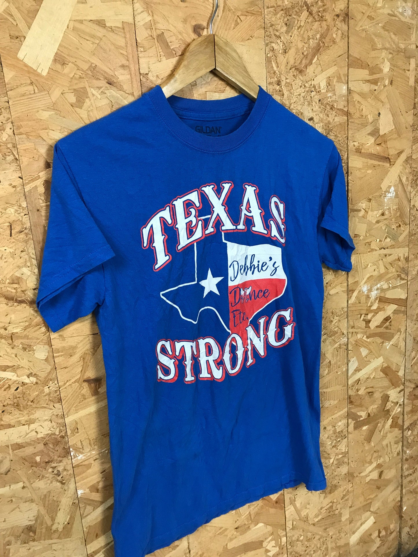 Vintage 90s Quirky Debbies Dance Ect - Texas Strong souvenir USA blue t-shirt size small