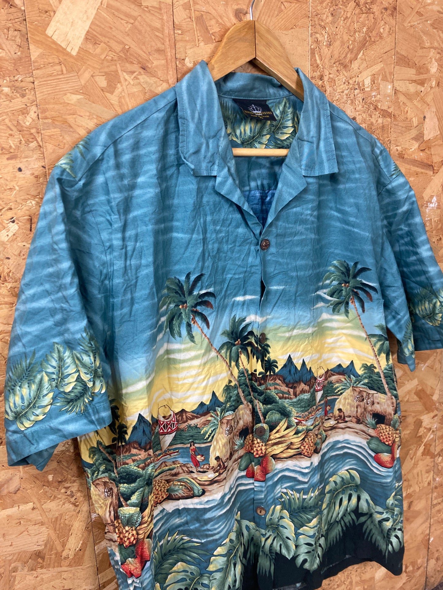 Vintage 90s blue green Hawaiian beach scene eccentric party shirt size XL