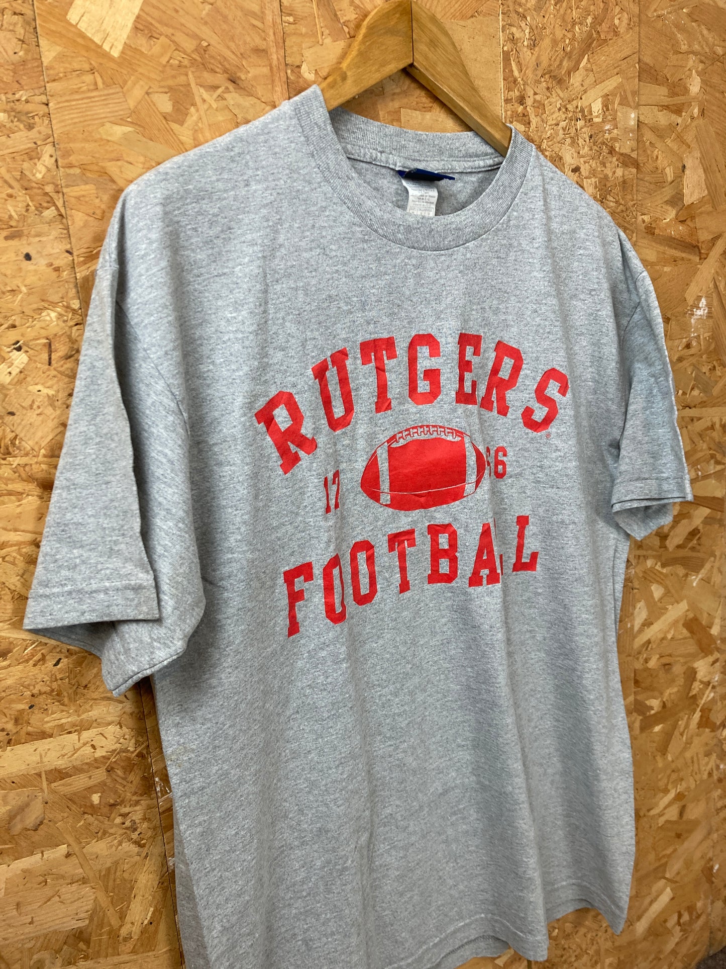 Vintage 90s grey red Rutgers Football USA college team t-shirt size medium