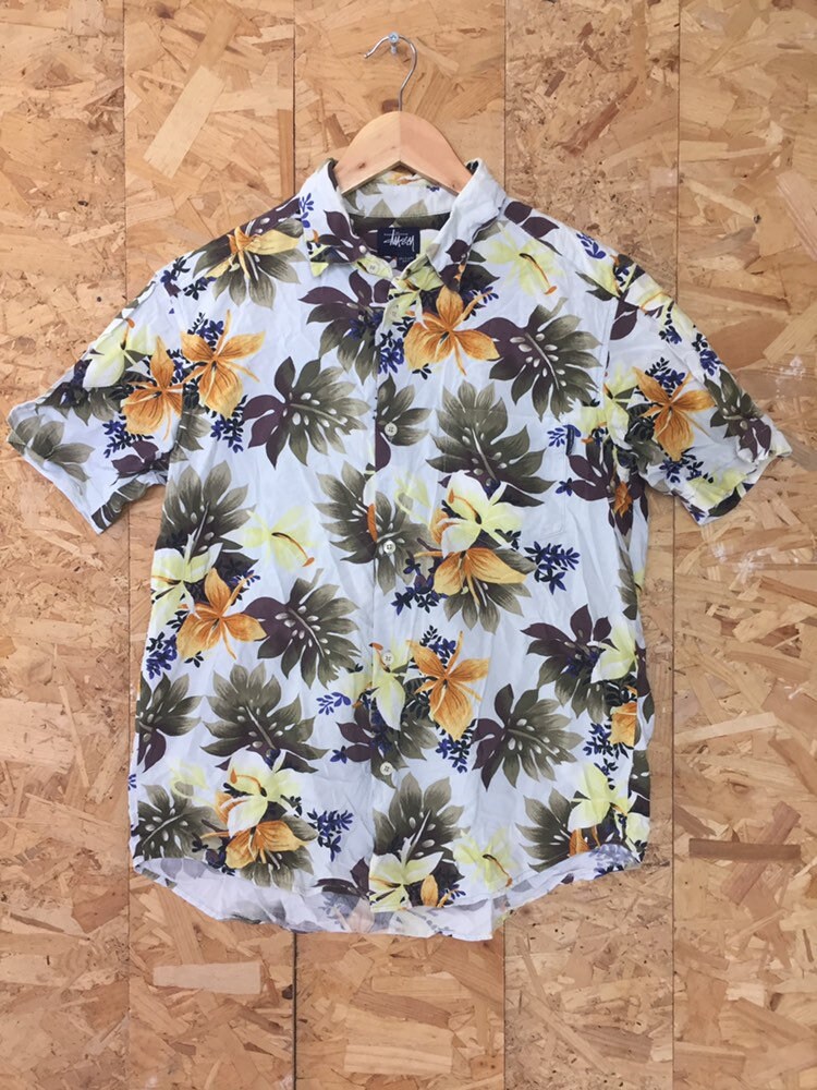 Vintage Y2K STUSSY floral palm leaf hibiscus botanical white green blue yellow hawaiian party beach shirt unisex size small