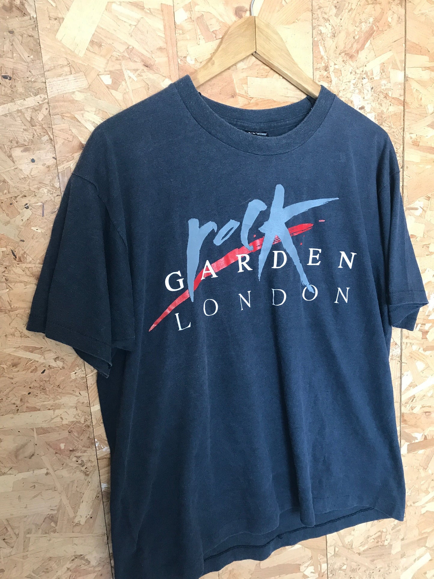 Vintage 90&#39;s Rock Garden London faded grungy black souvenir t-shirt size XL by ScreenStars