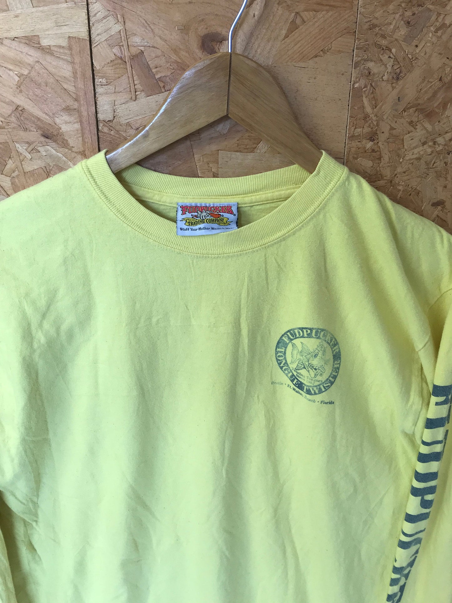 Vintage 90s long sleeve pastel yellow Fudpucker quirky USA  t-shirt size large