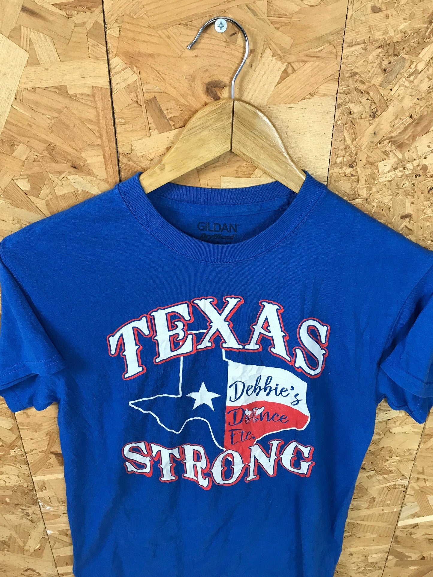 Vintage 90s Quirky Debbies Dance Ect - Texas Strong souvenir USA blue t-shirt size small