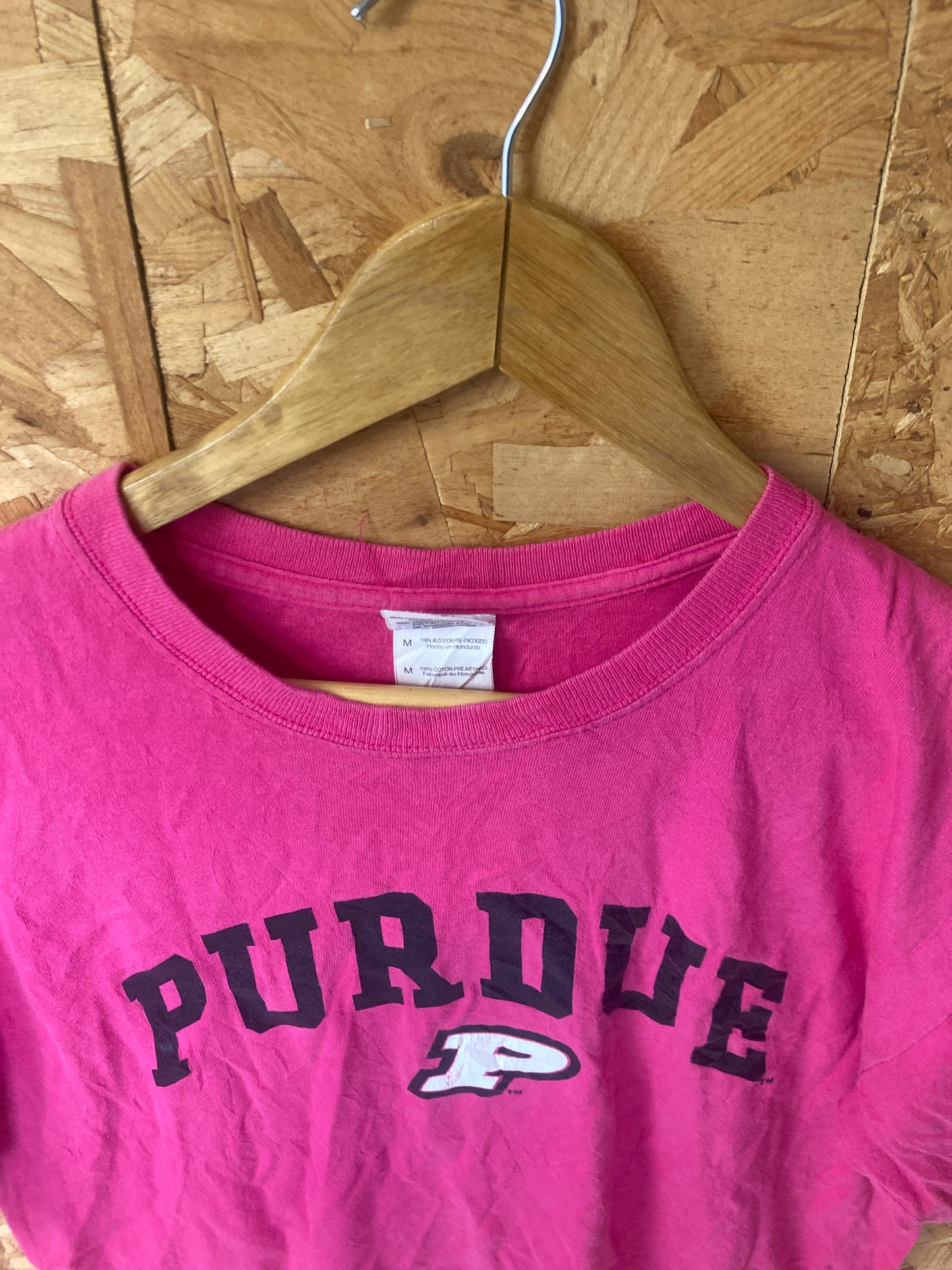 Vintage 90s Purdue Boilermakers USA College Souvenir pinkT-shirt size M